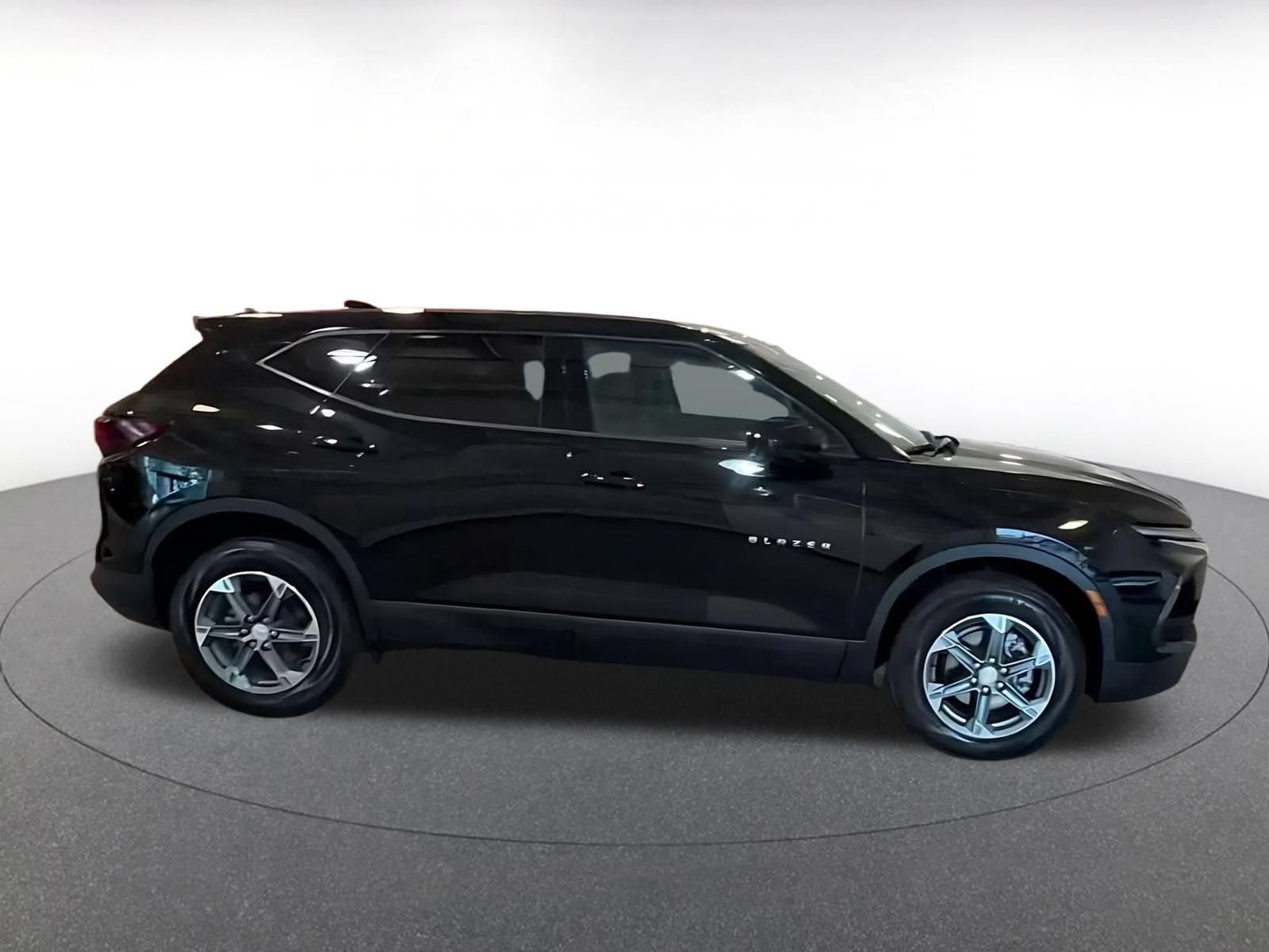 Thumbnail: 2025 Chevrolet Blazer - 15