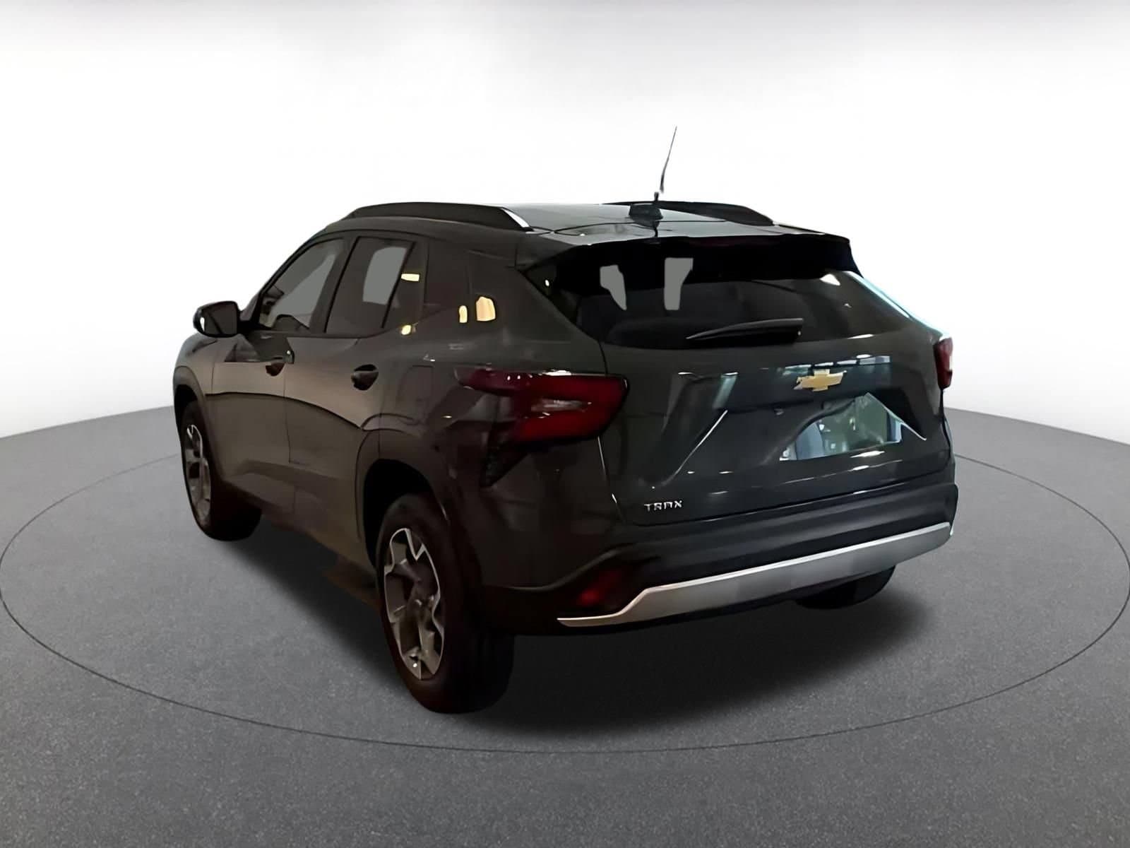 Thumbnail: 2025 Chevrolet Trax - 9