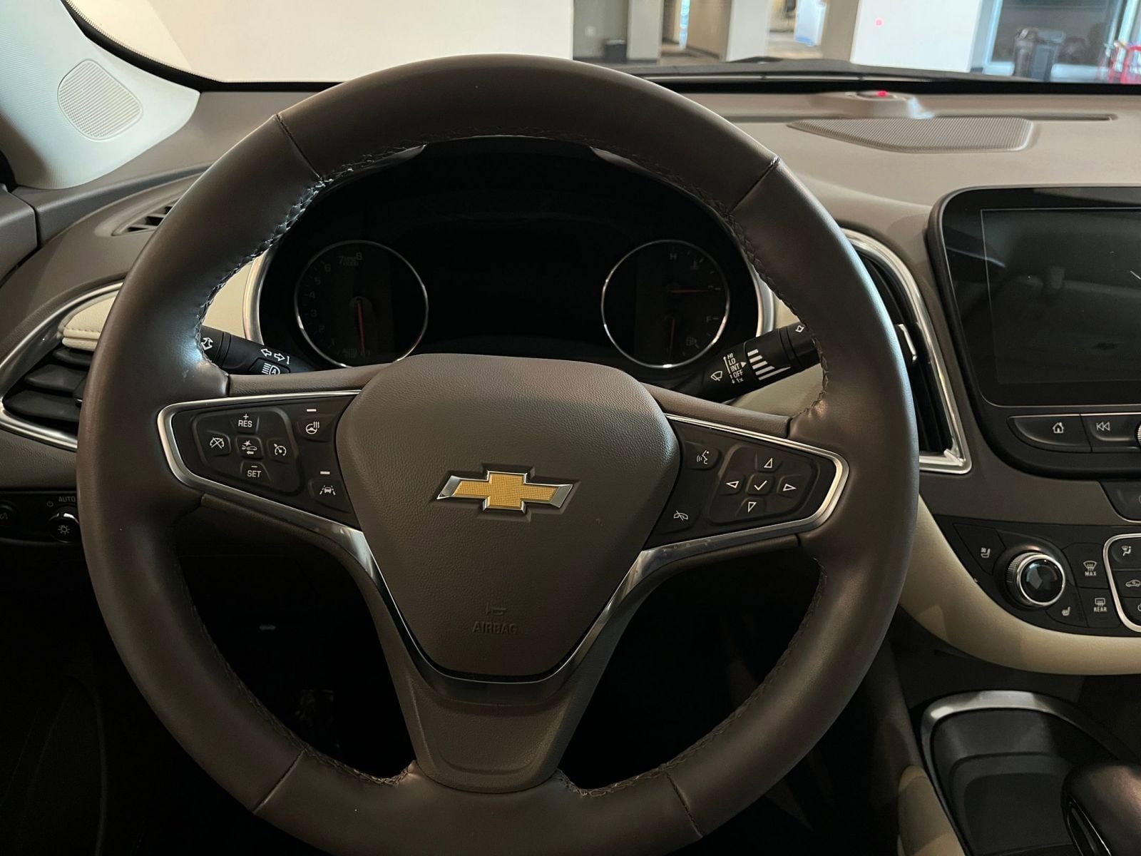 Thumbnail: 2024 Chevrolet Malibu - 28