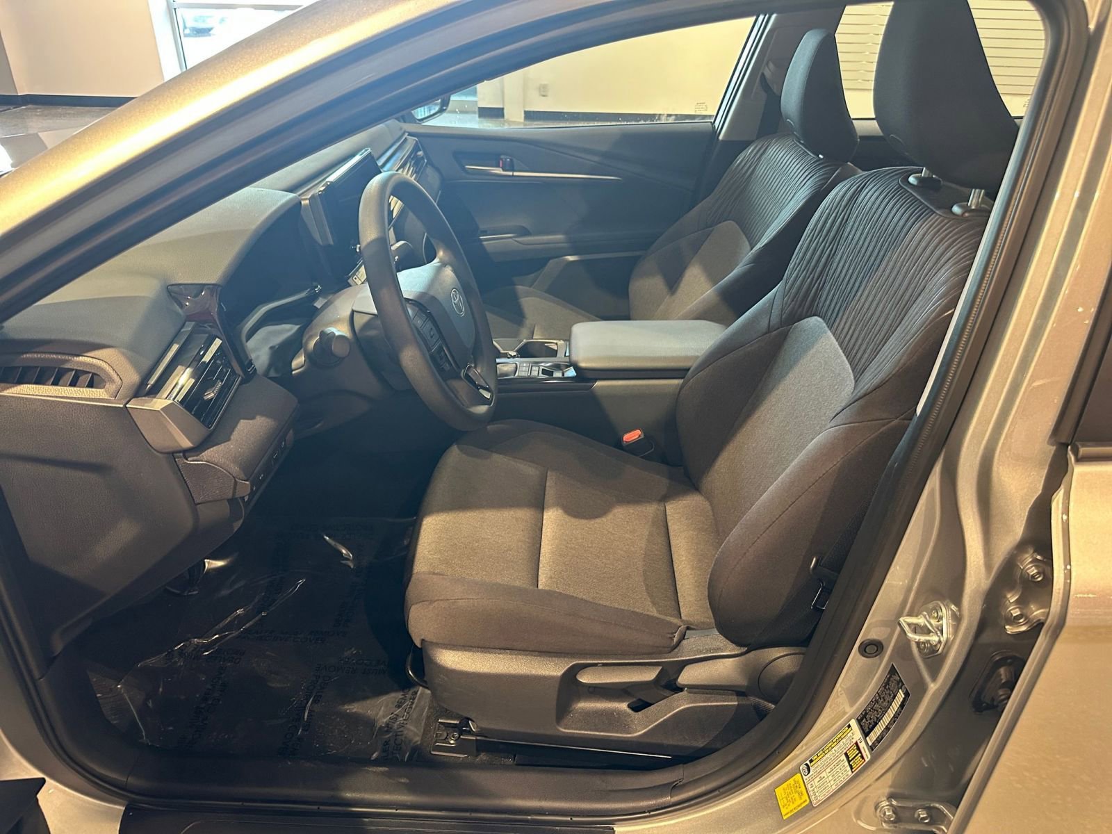 Thumbnail: 2025 Toyota Camry - 27