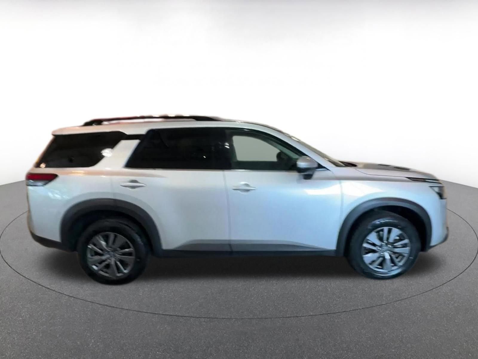 Thumbnail: 2025 Nissan Pathfinder - 16