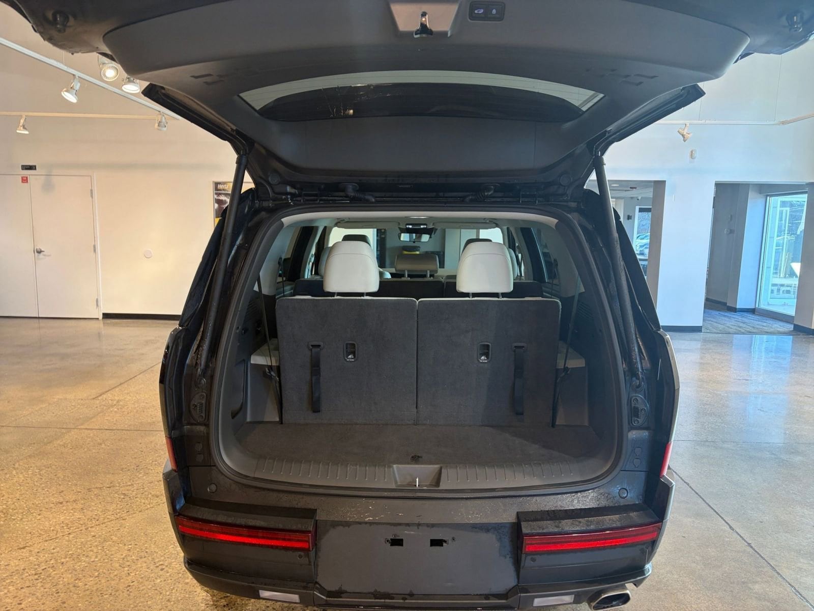 Thumbnail: 2025 Hyundai Santa Fe - 33