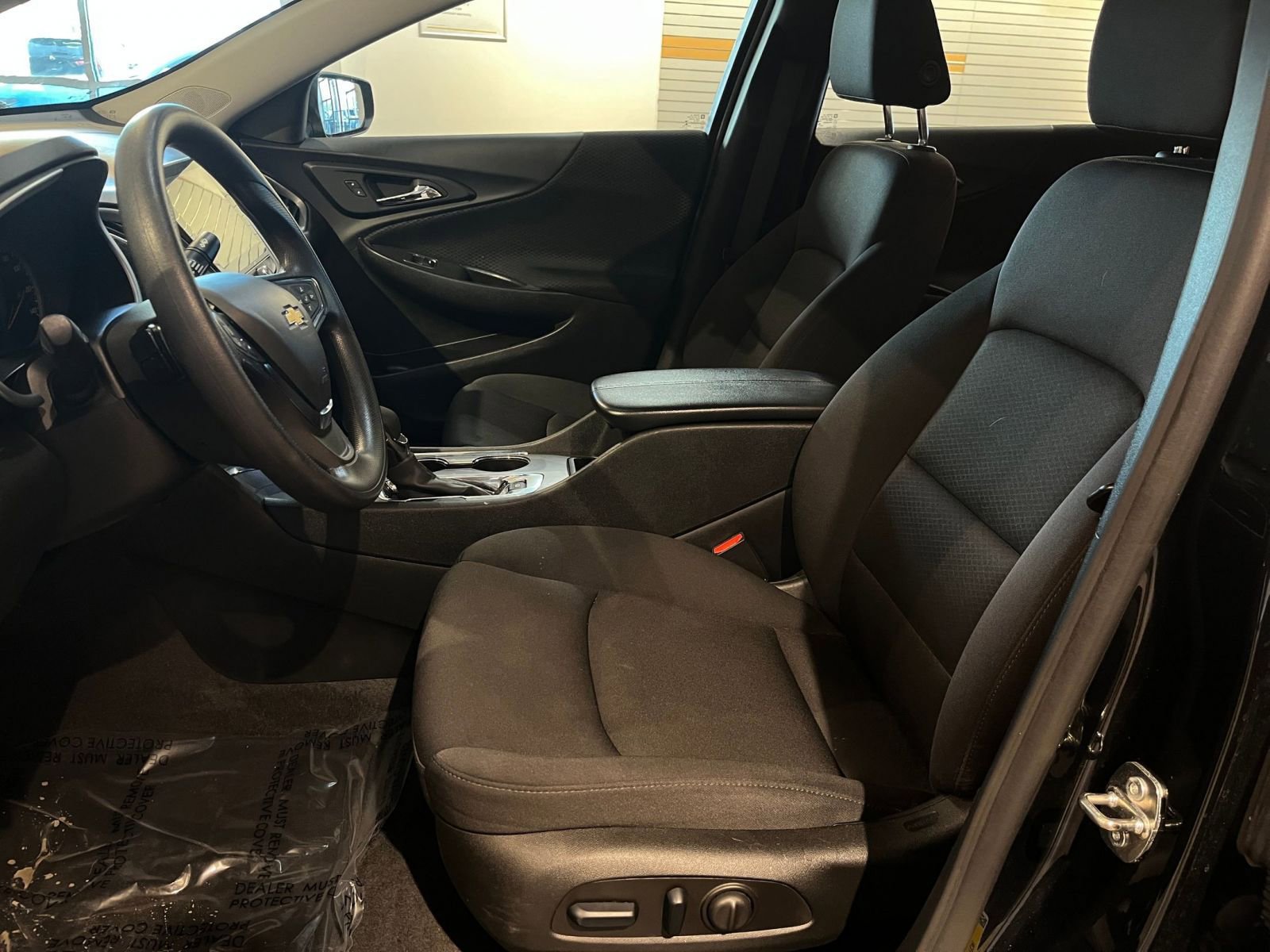 Thumbnail: 2023 Chevrolet Malibu - 27