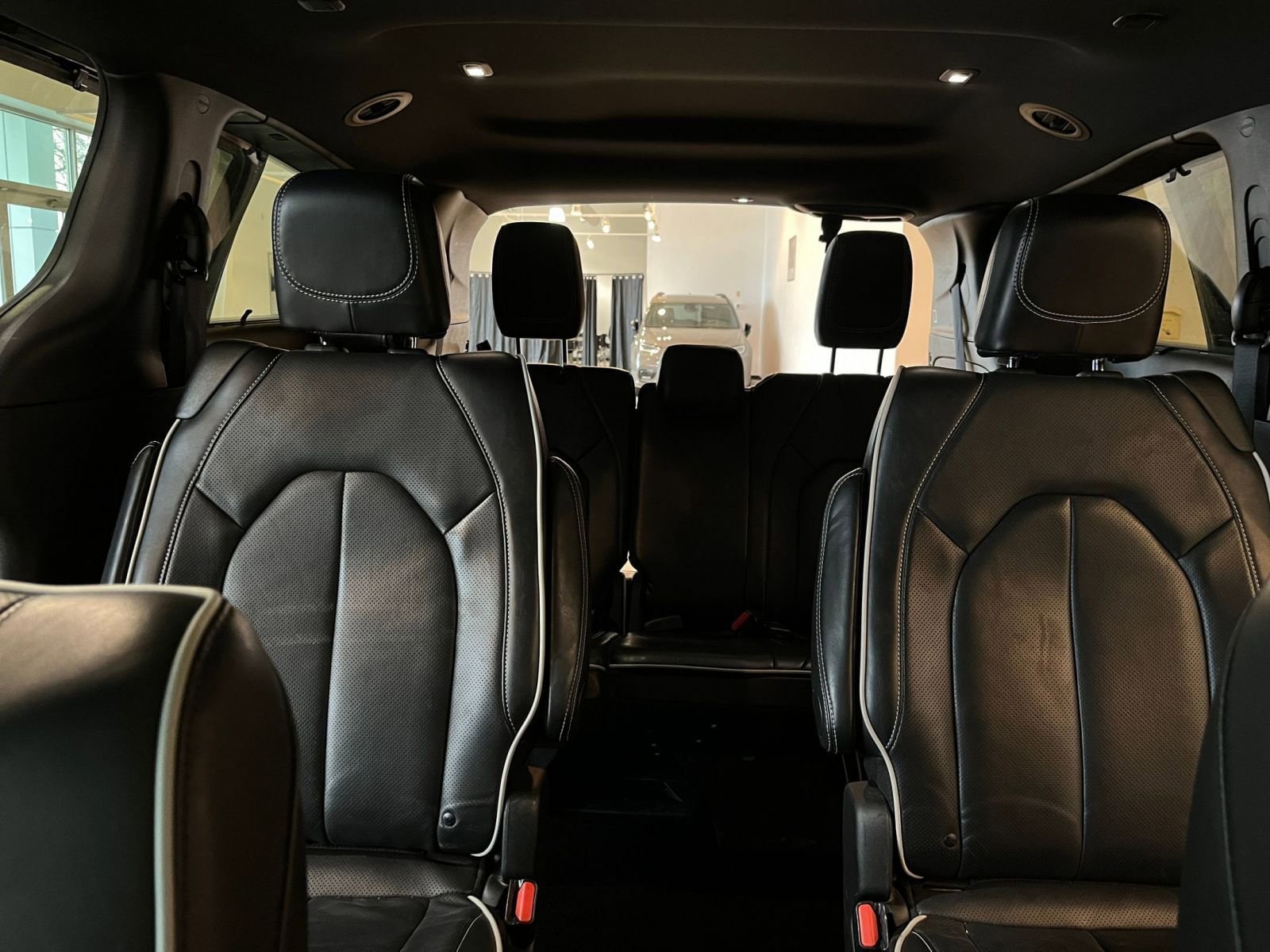 Thumbnail: 2025 Chrysler Pacifica - 32