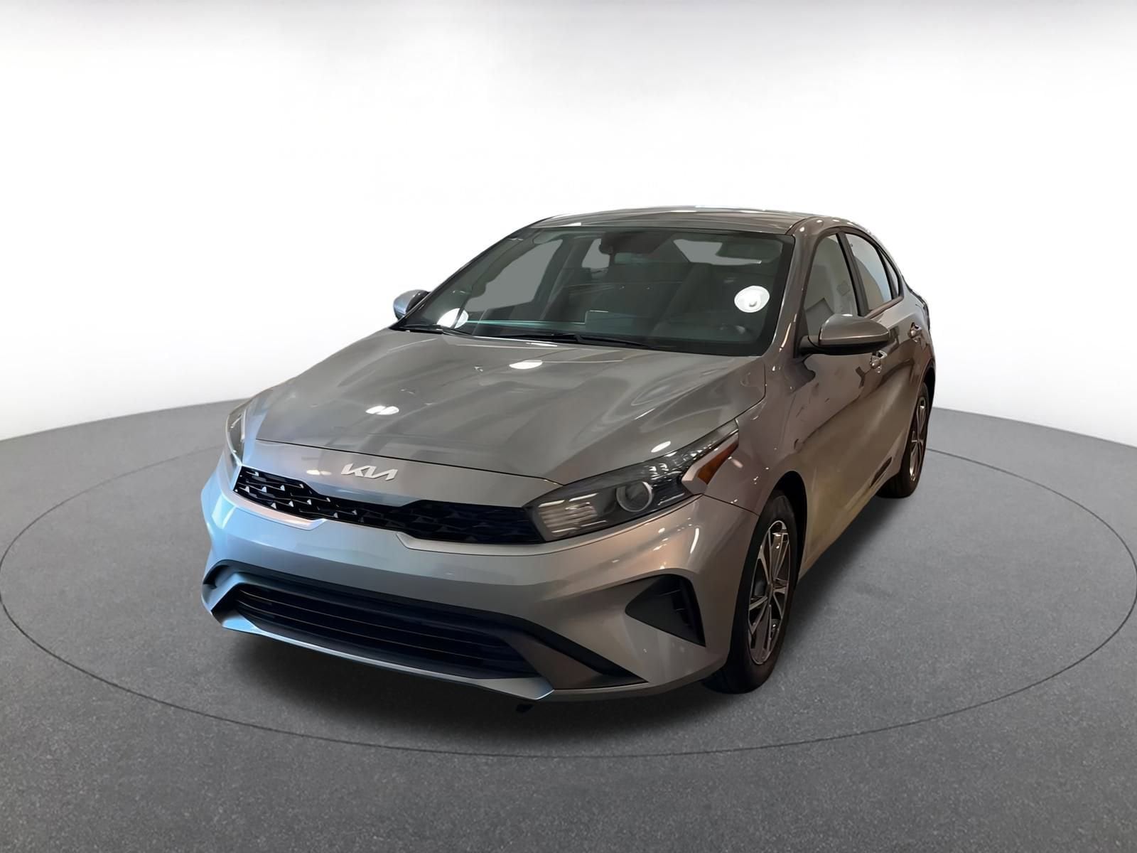 Thumbnail: 2024 Kia Forte - 7