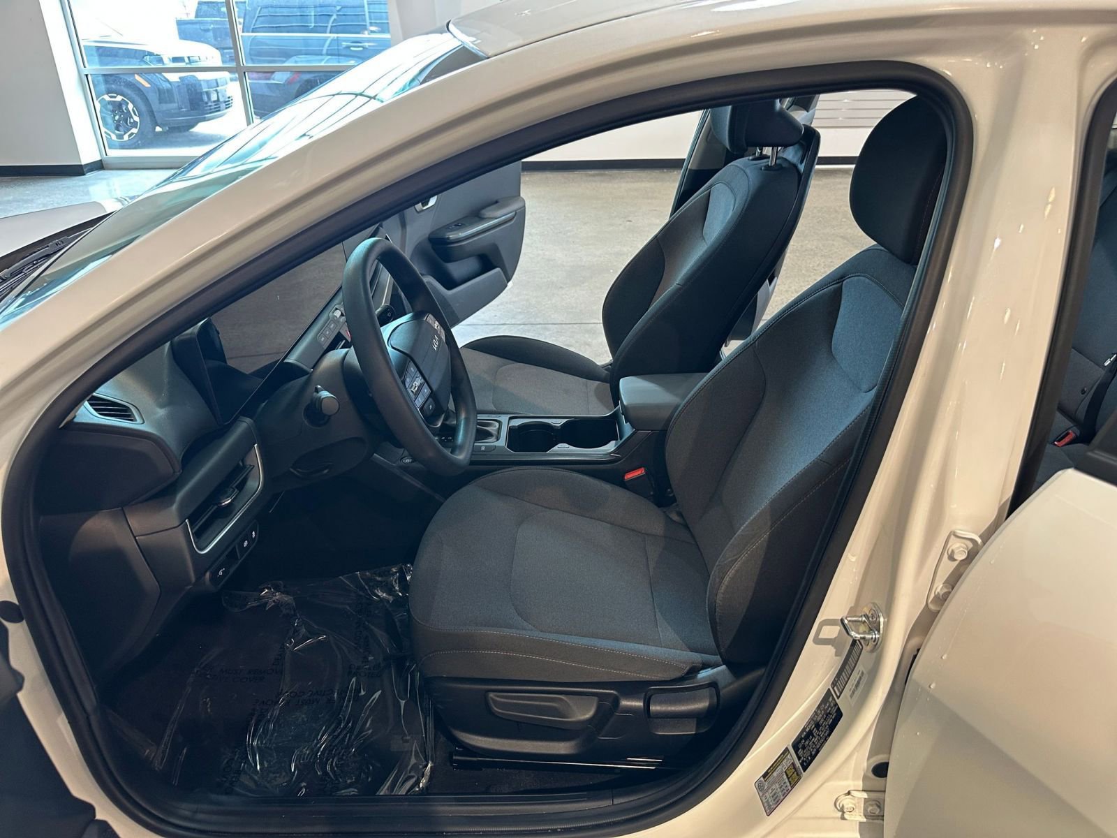 Thumbnail: 2025 Kia K4 - 25