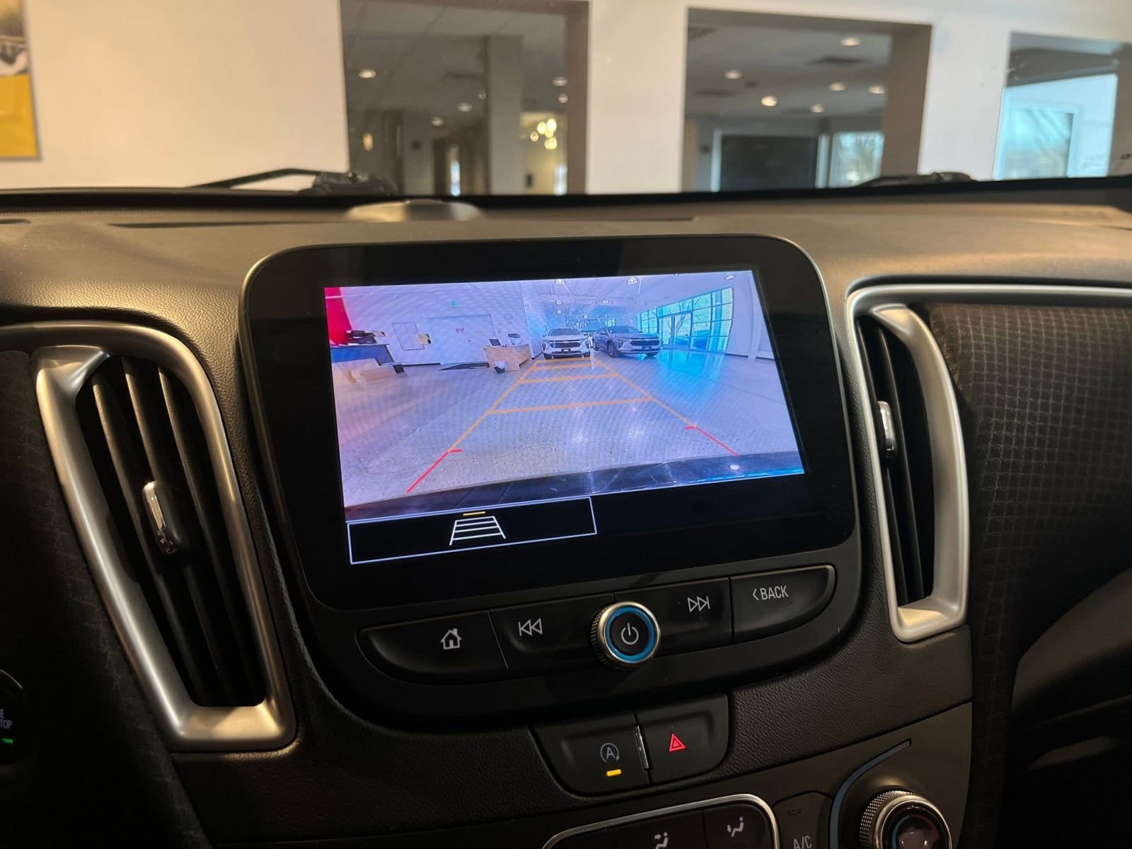 Thumbnail: 2023 Chevrolet Malibu - 17