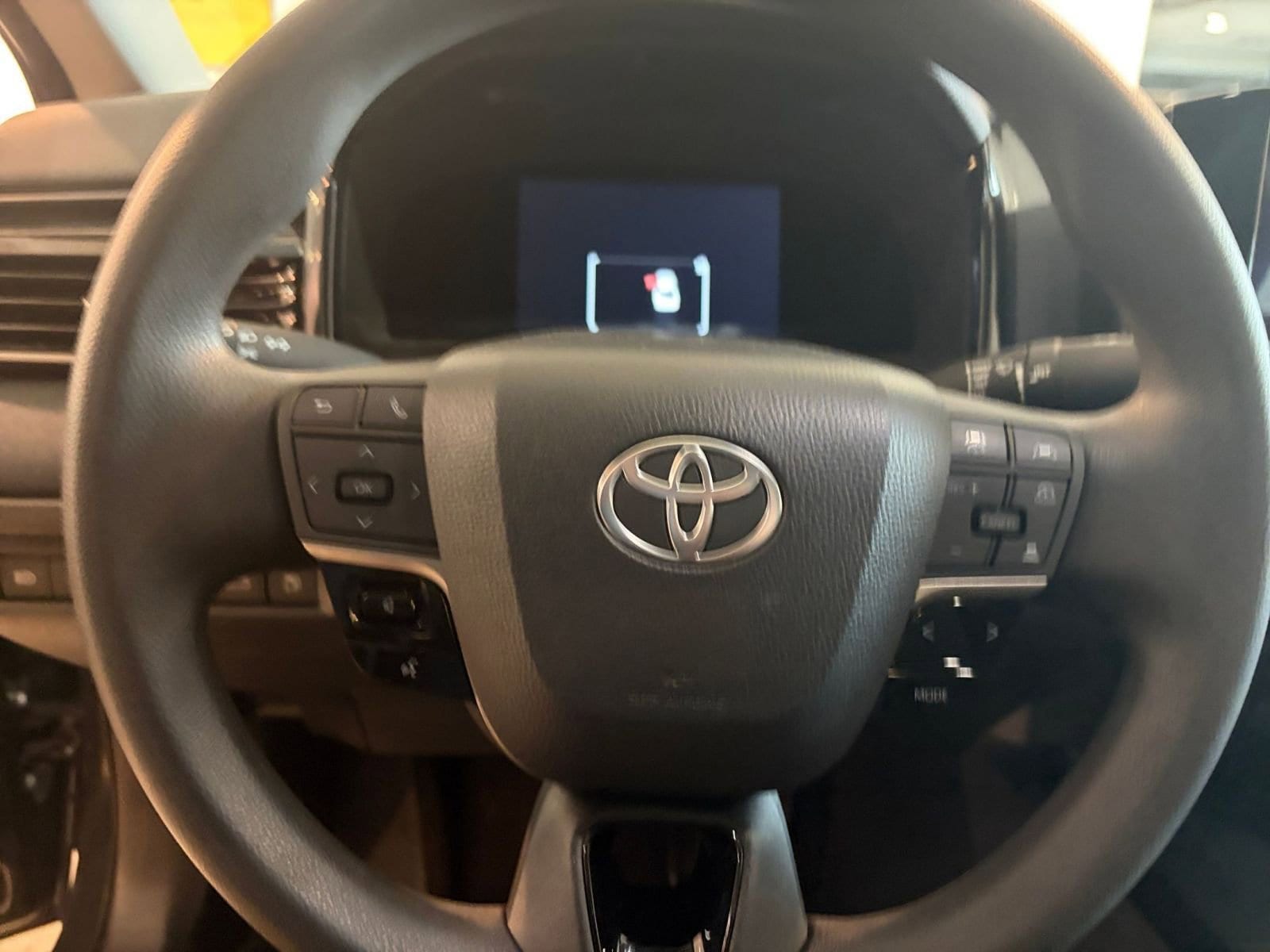 Thumbnail: 2025 Toyota Camry - 27