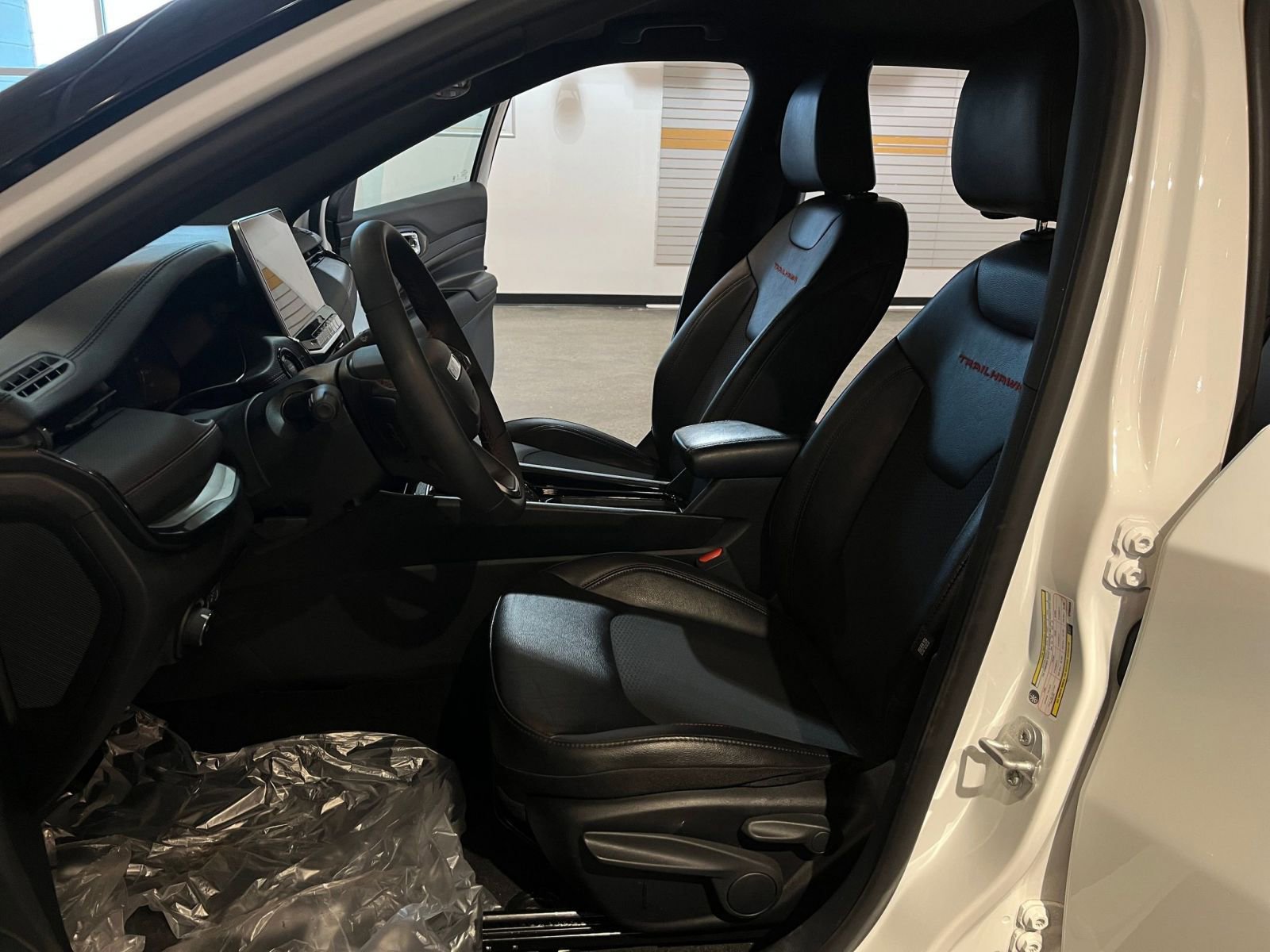 Thumbnail: 2025 Jeep Compass - 27