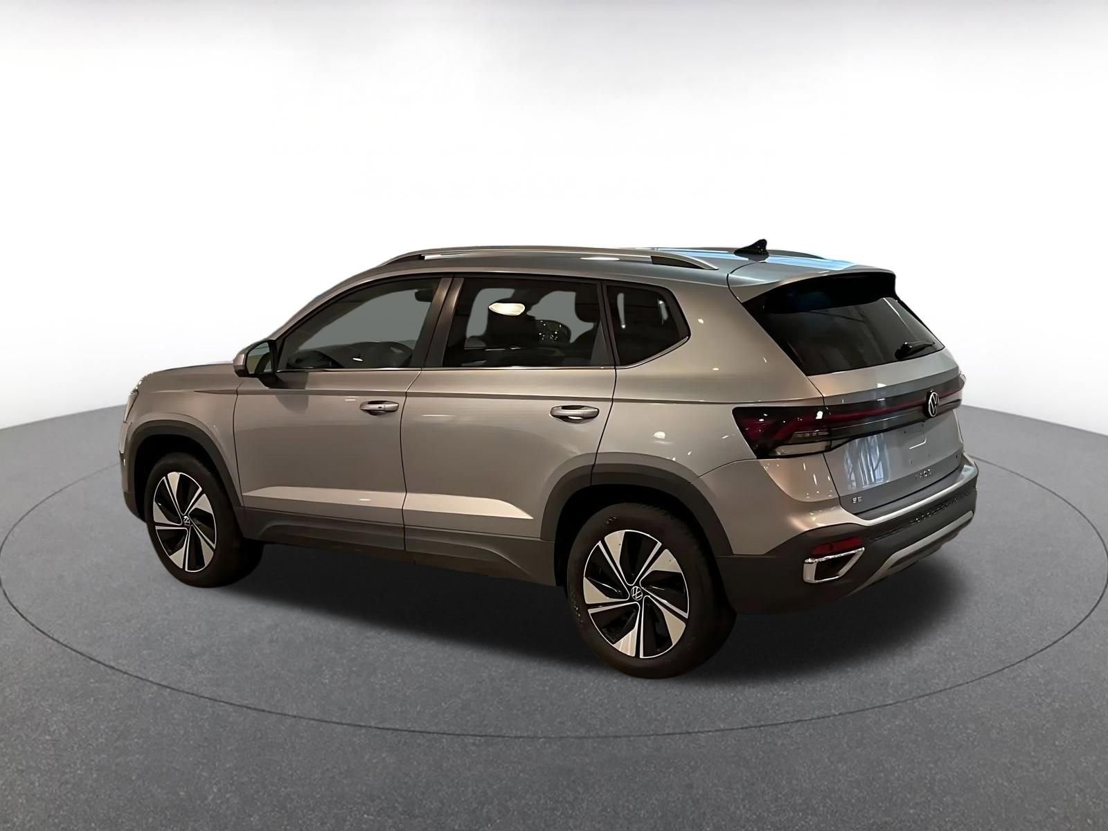 Thumbnail: 2025 Volkswagen Taos - 11