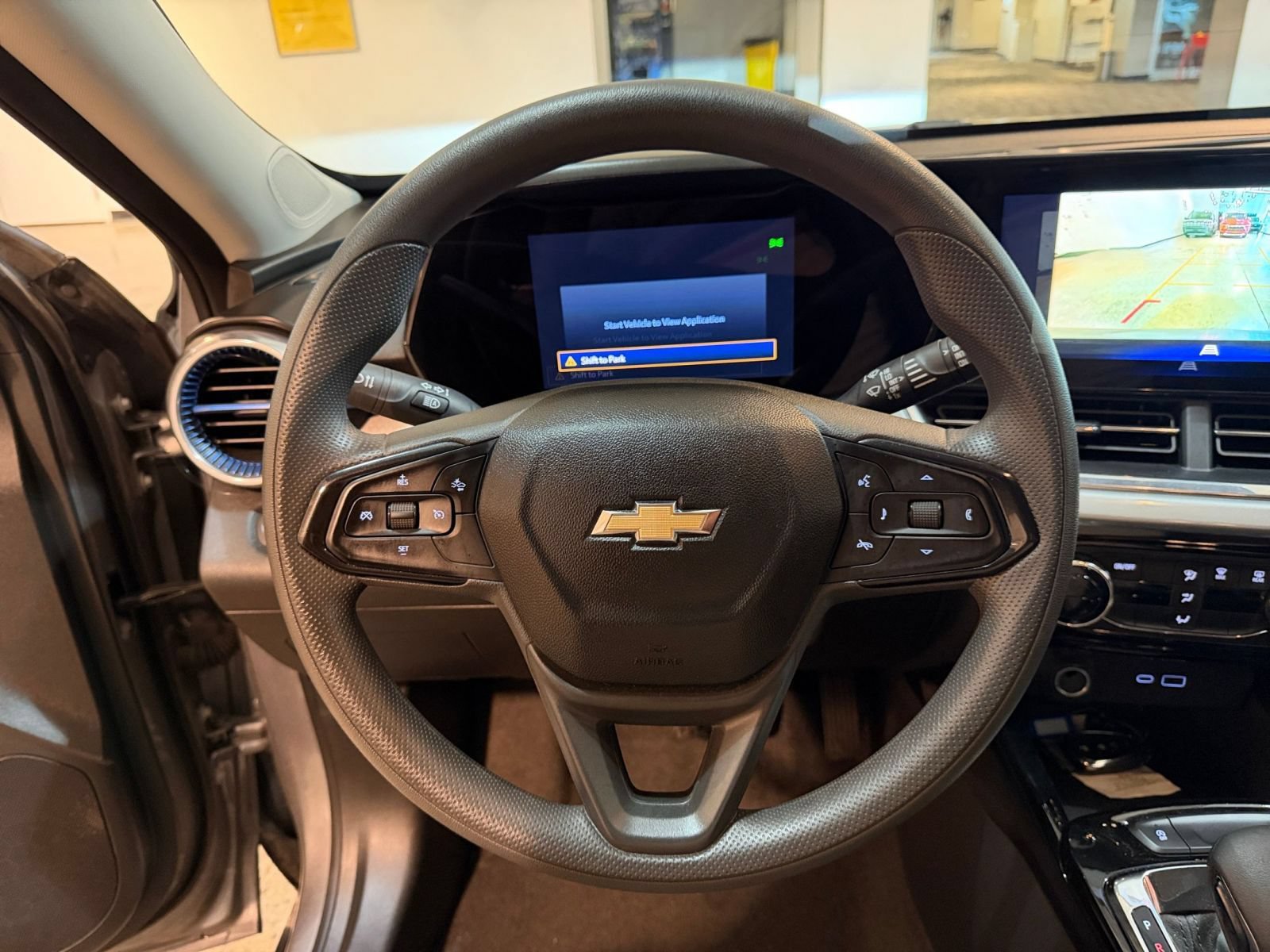 Thumbnail: 2025 Chevrolet Trax - 27