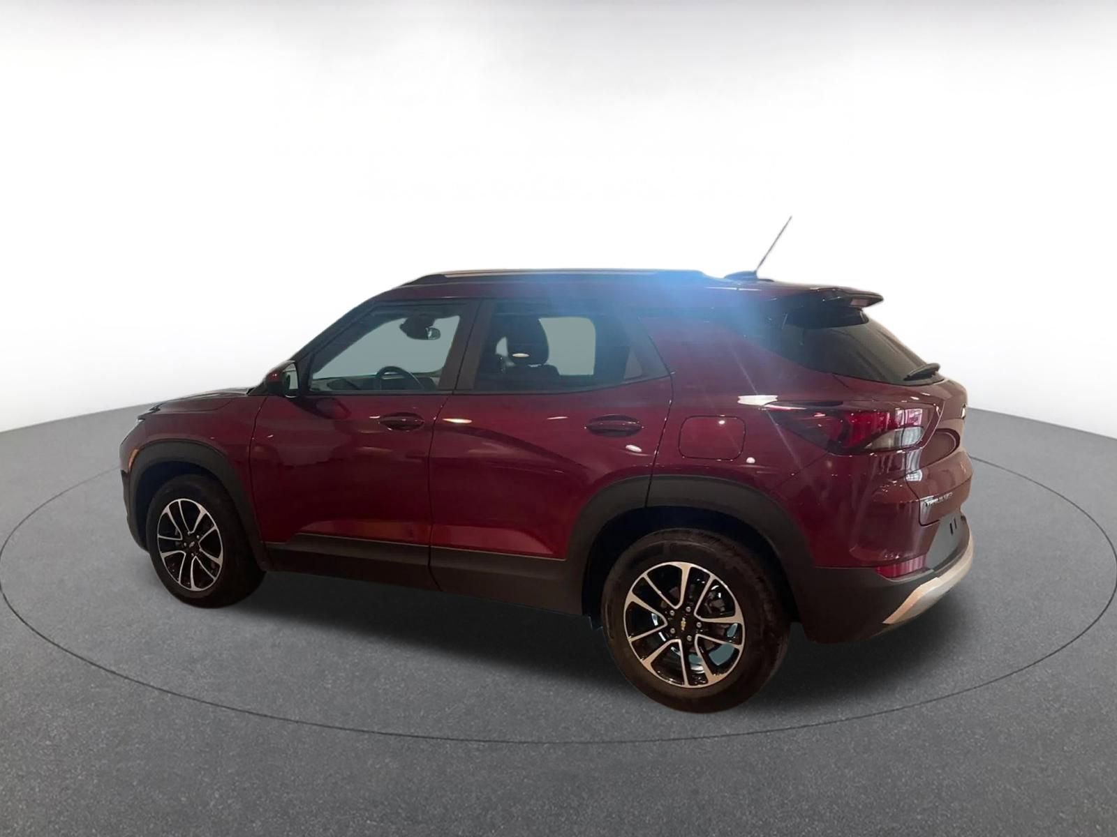 Thumbnail: 2025 Chevrolet TrailBlazer - 10