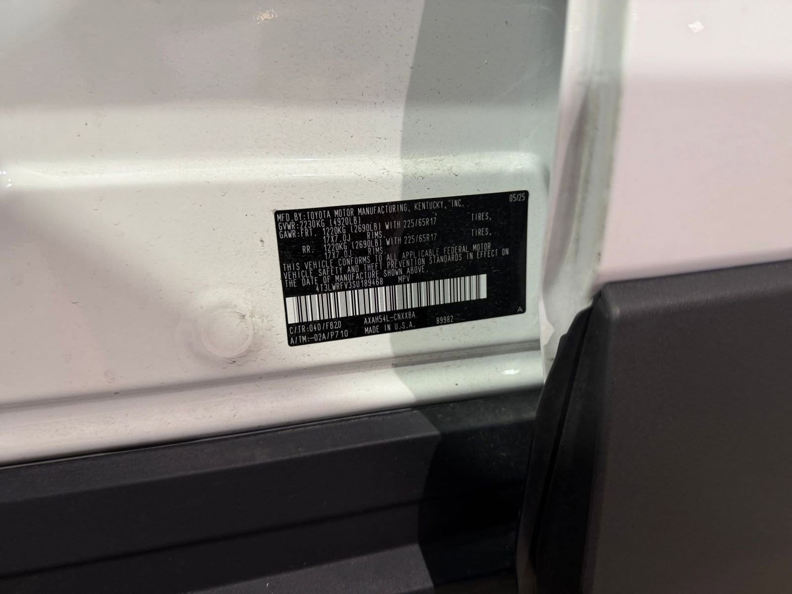 Thumbnail: 2025 Toyota RAV4 - 28