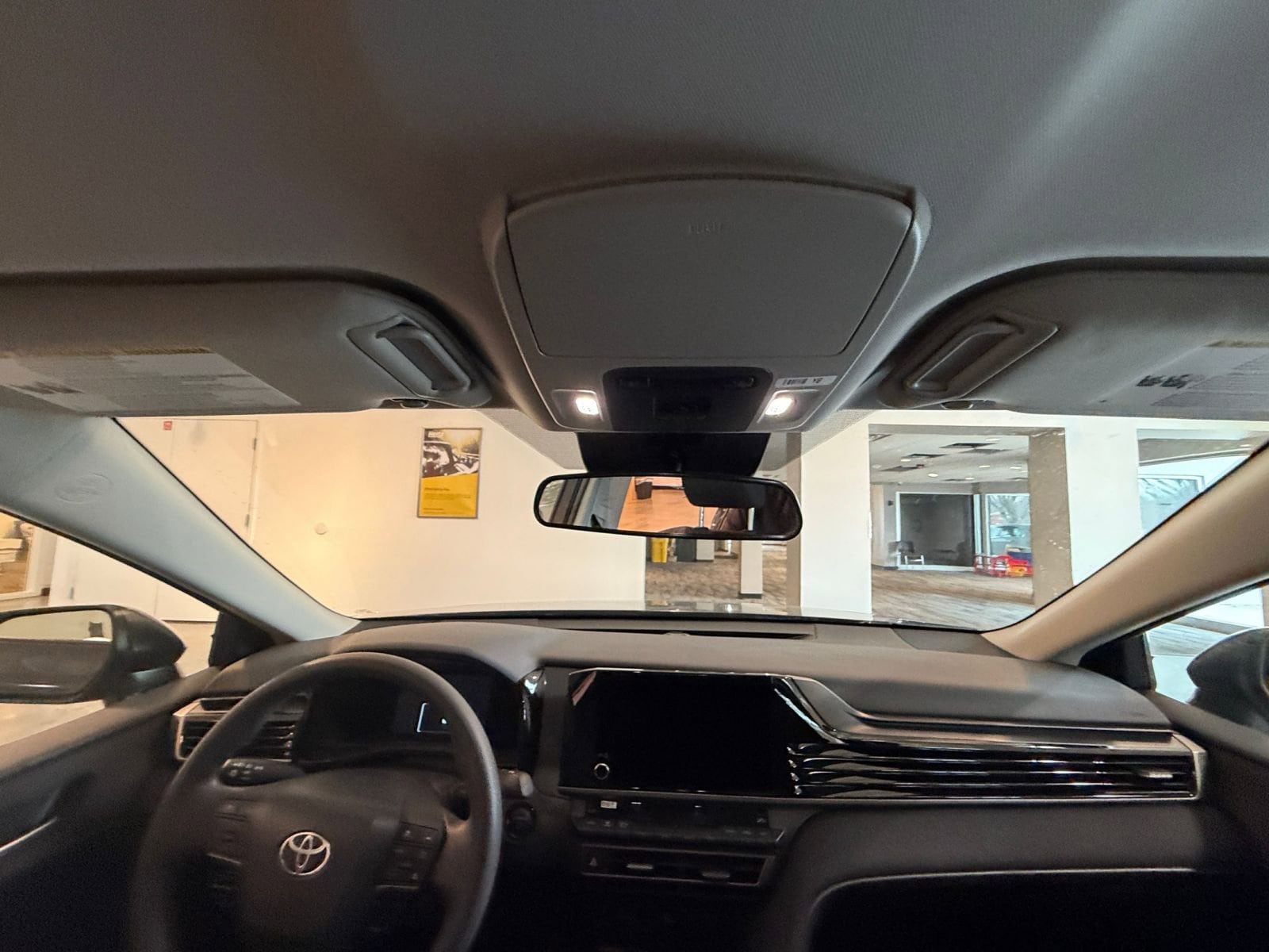 Thumbnail: 2025 Toyota Camry - 32