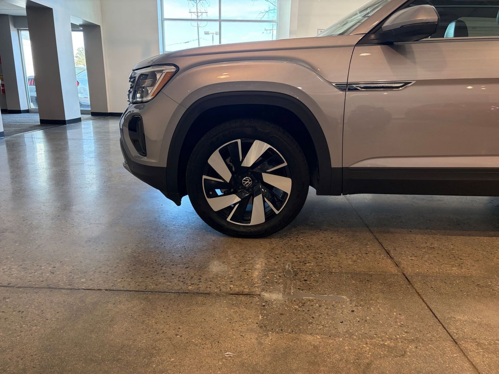 Thumbnail: 2025 Volkswagen Atlas - 10