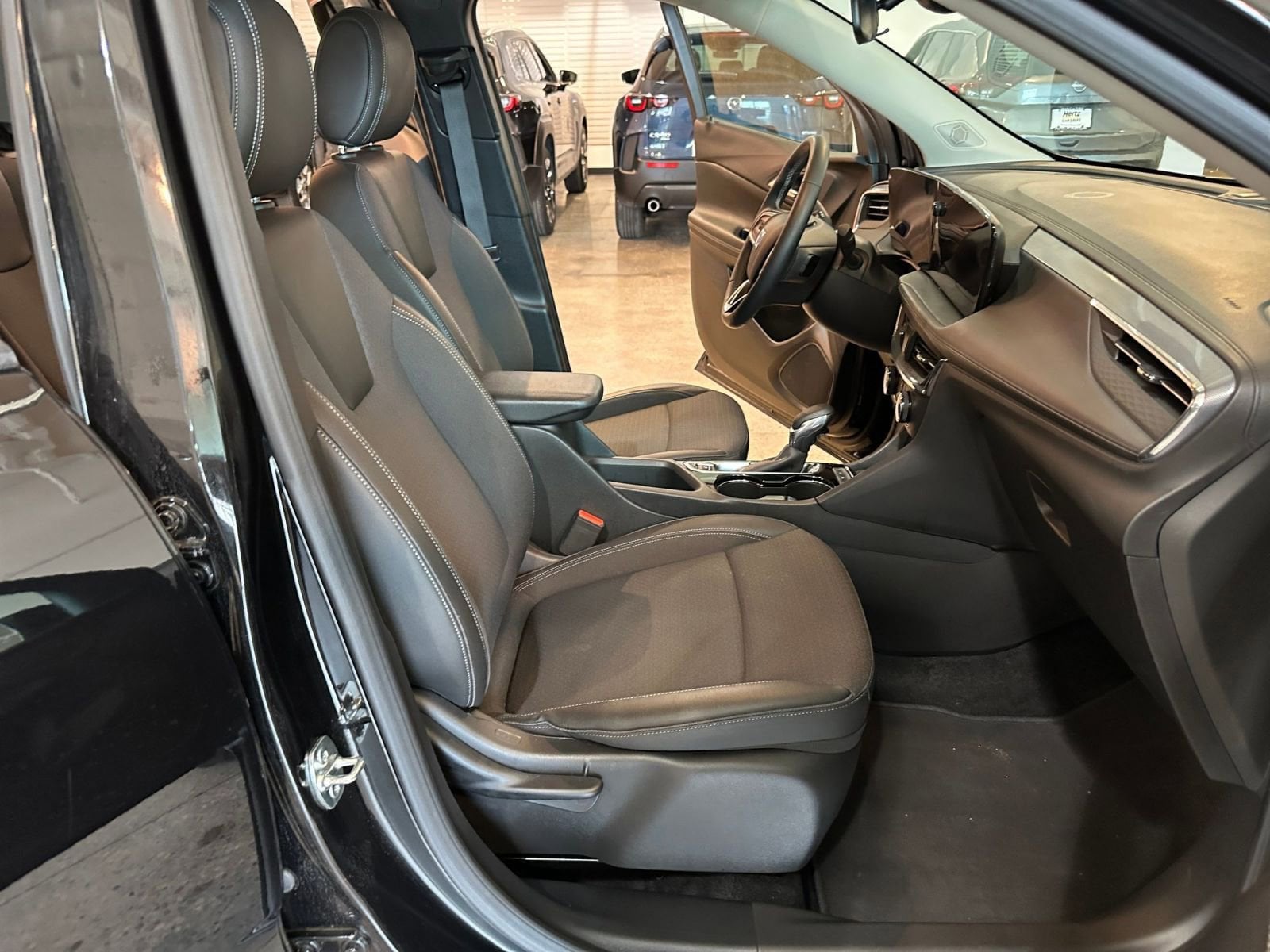 Thumbnail: 2025 Buick Encore GX - 35