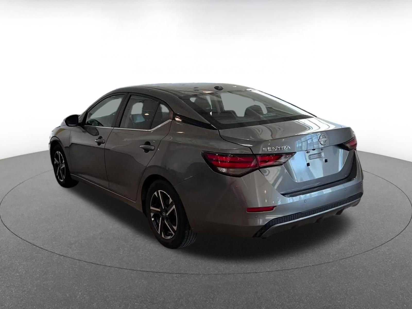 Thumbnail: 2025 Nissan Sentra - 11