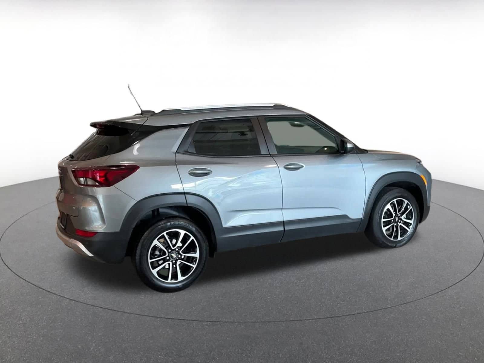 Thumbnail: 2024 Chevrolet TrailBlazer - 15