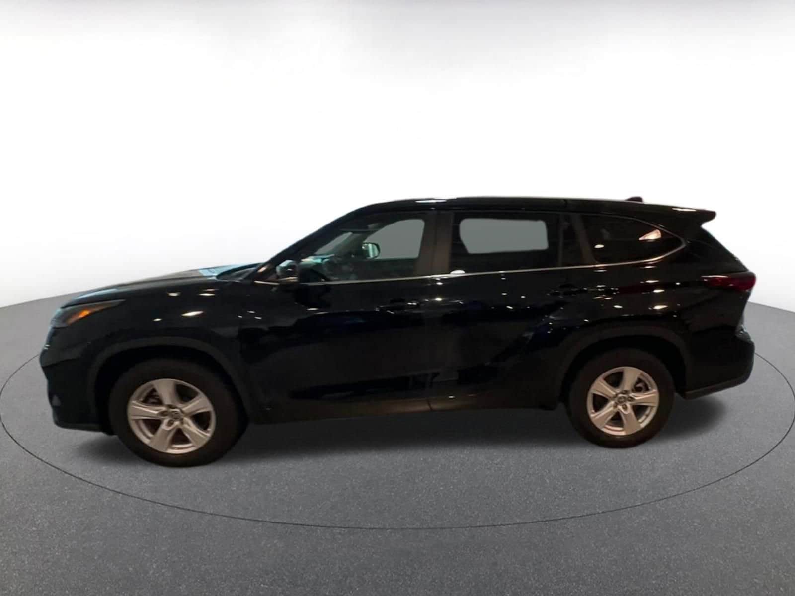 Thumbnail: 2025 Toyota Highlander - 8