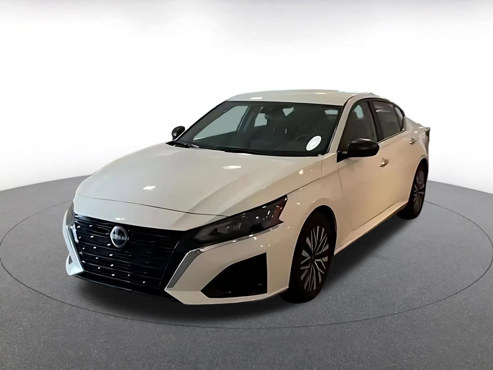 Thumbnail: 2025 Nissan Altima - 4