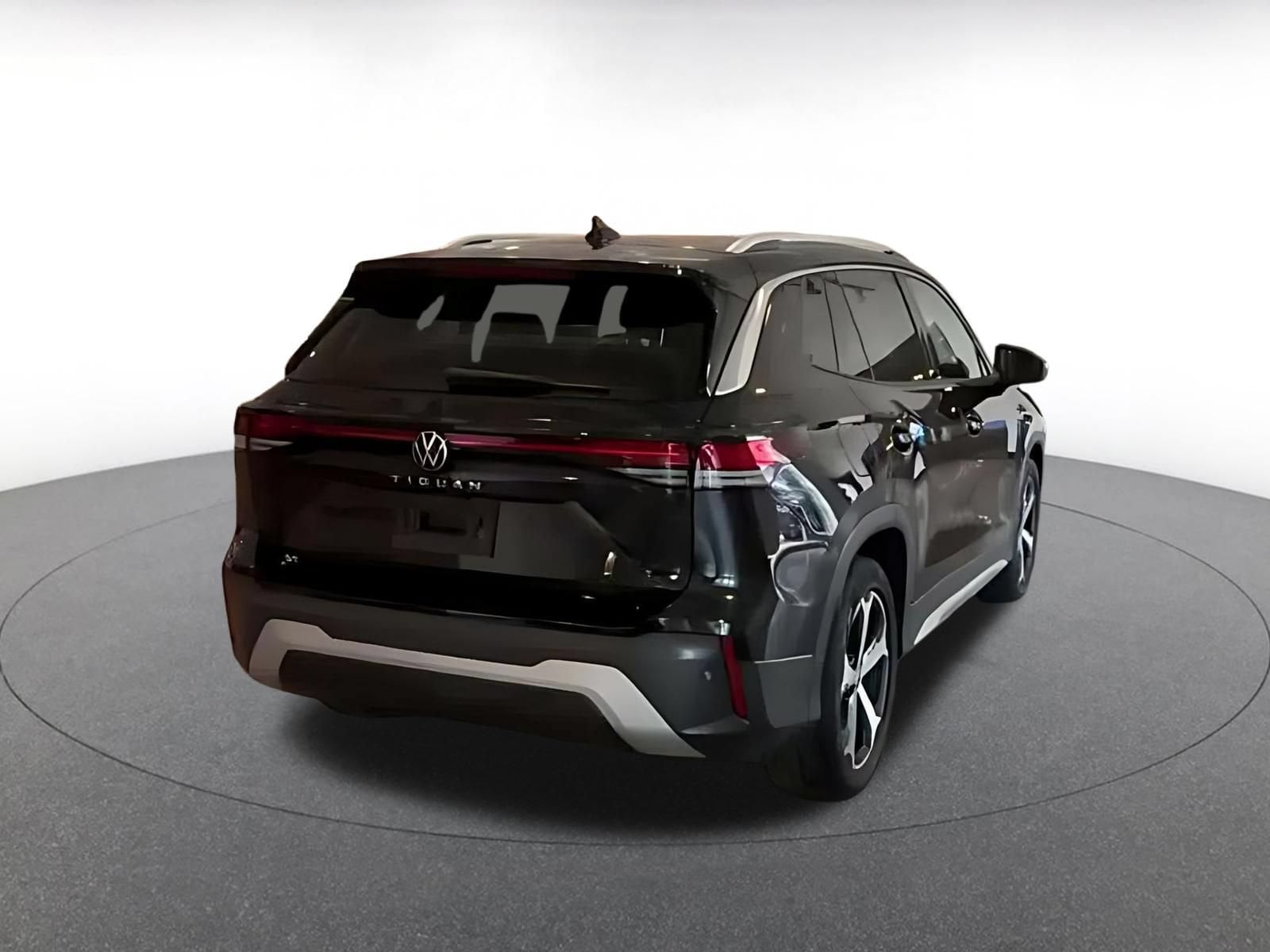Thumbnail: 2026 Volkswagen Tiguan - 13