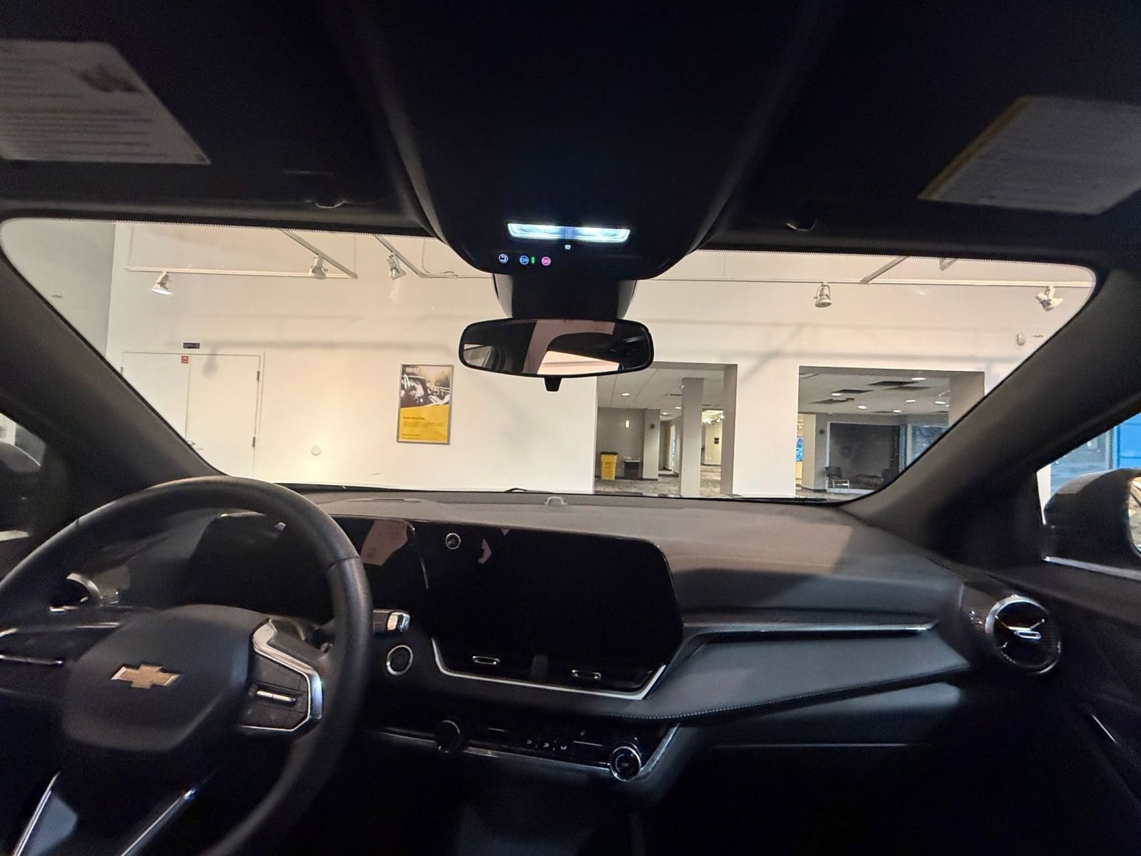 Thumbnail: 2025 Chevrolet Equinox - 32