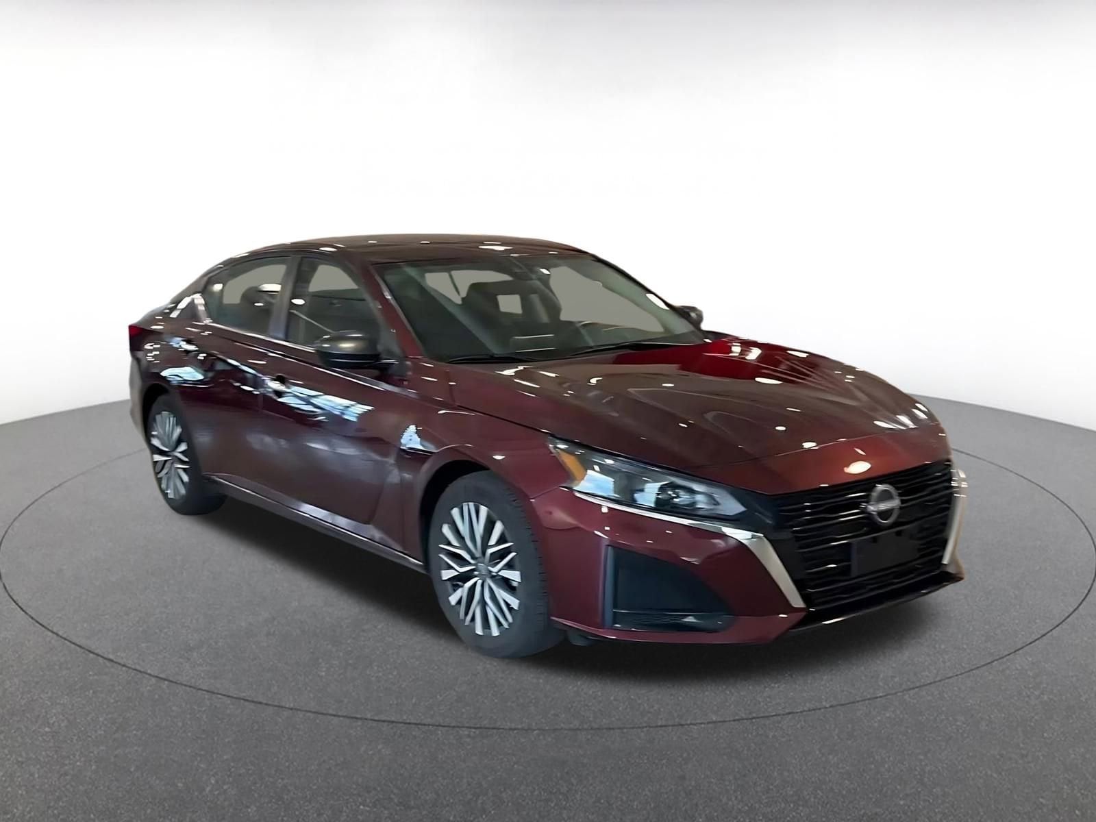 Thumbnail: 2025 Nissan Altima - 3