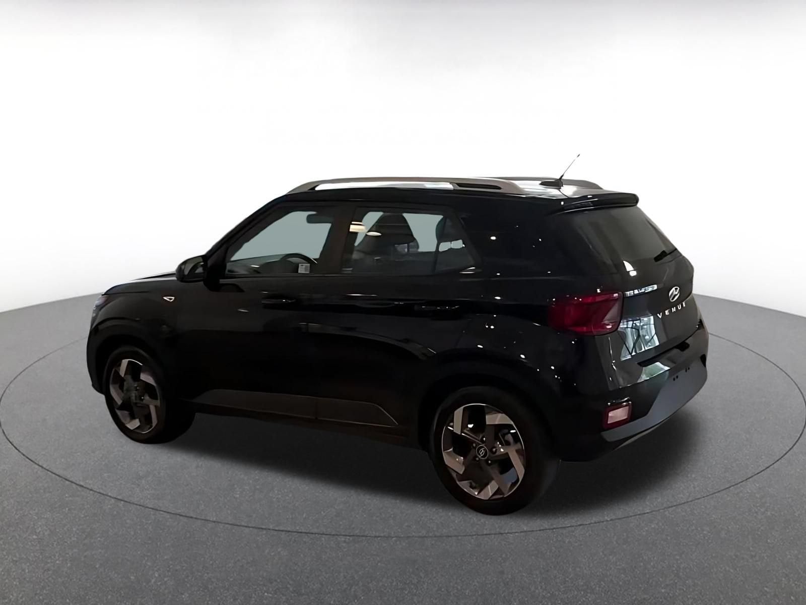 Thumbnail: 2025 Hyundai Venue - 8
