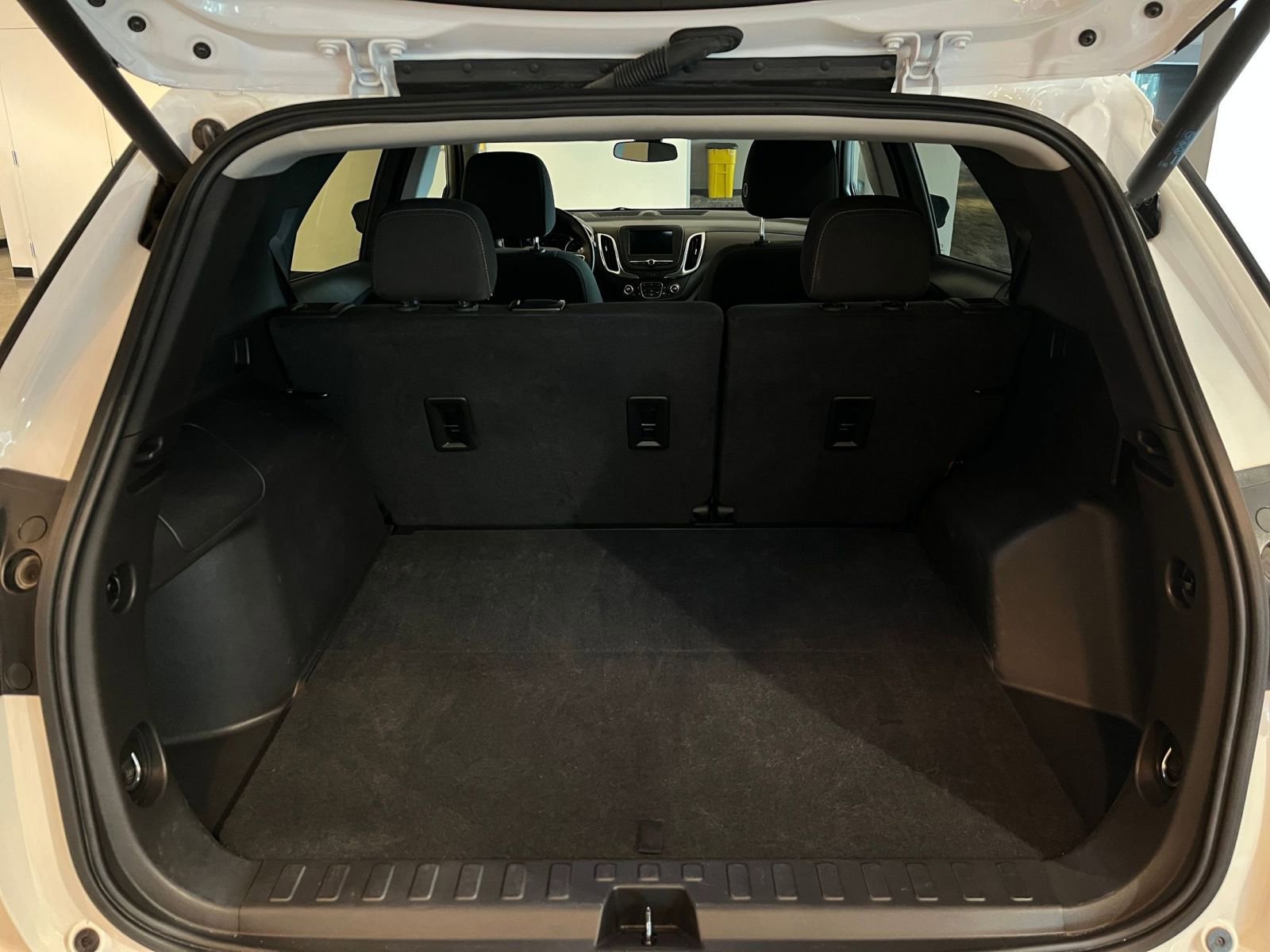 Thumbnail: 2024 Chevrolet Equinox - 31