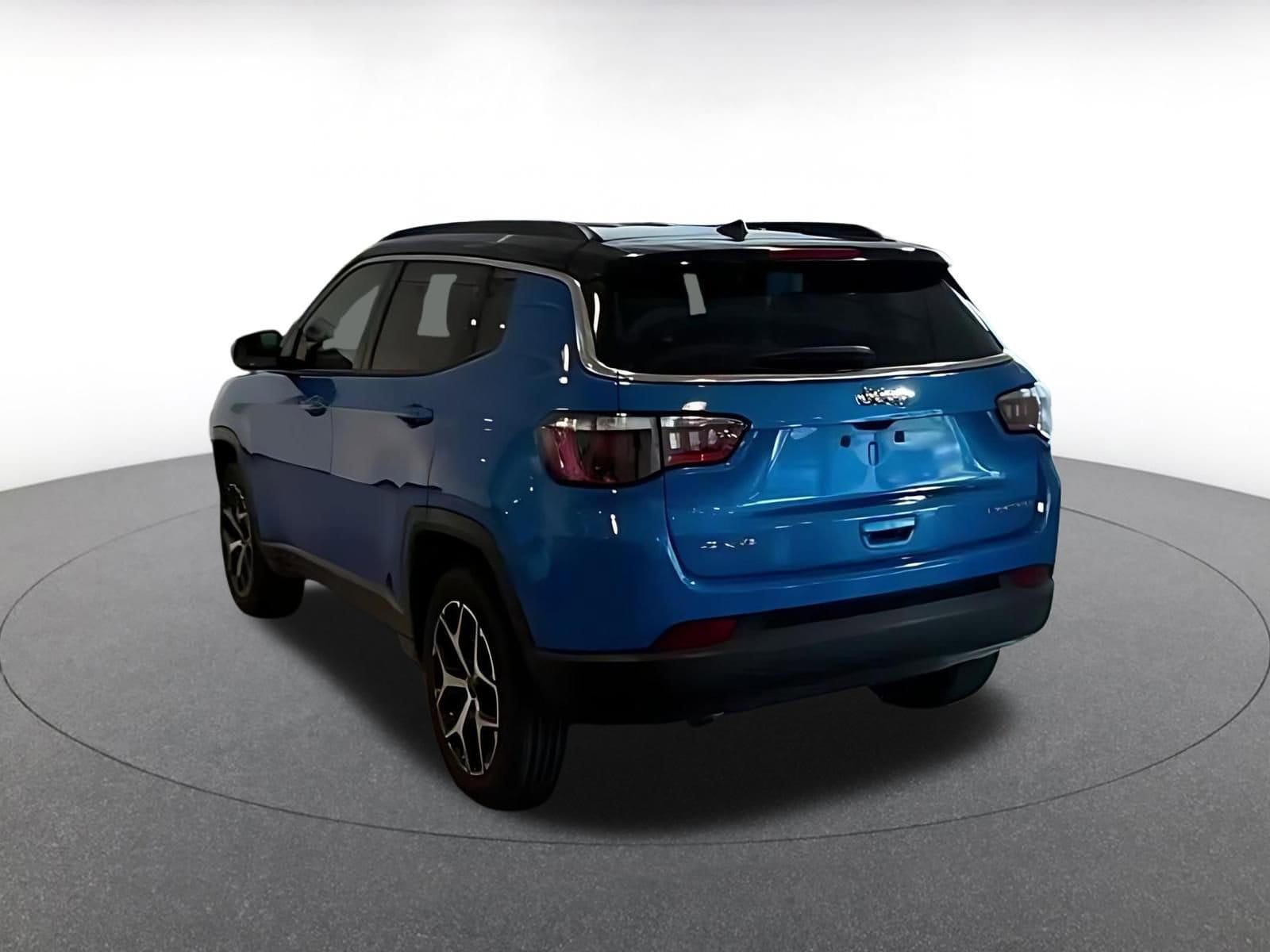 Thumbnail: 2025 Jeep Compass - 11