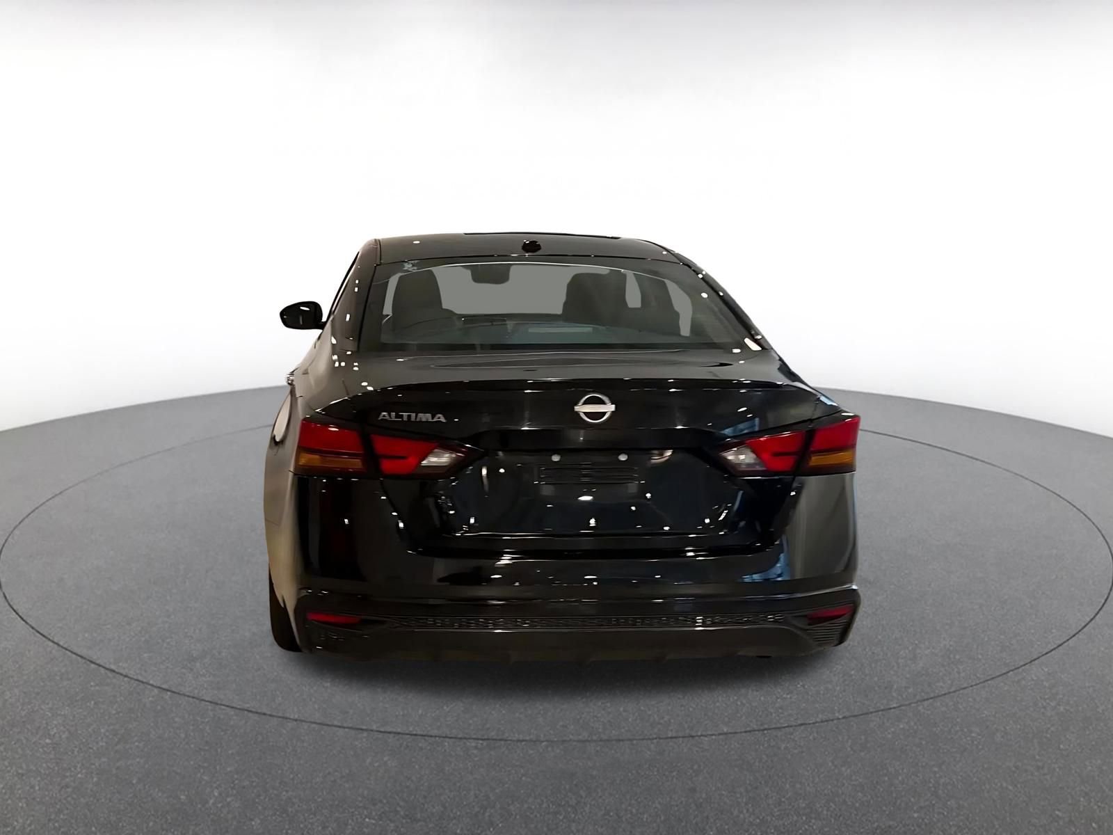 Thumbnail: 2025 Nissan Altima - 12