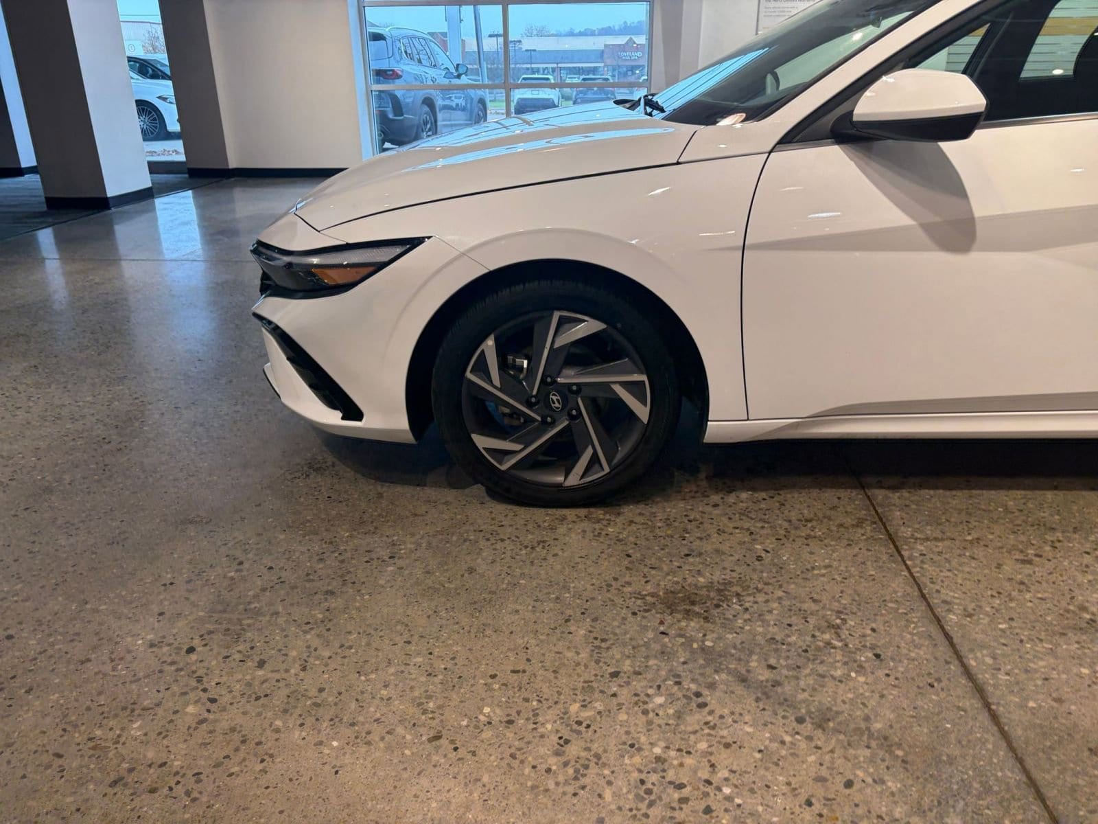 Thumbnail: 2025 Hyundai Elantra - 9