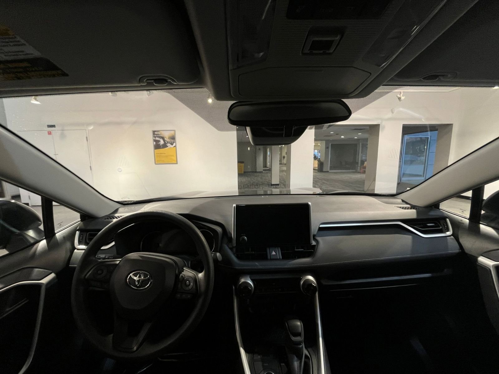 Thumbnail: 2025 Toyota RAV4 - 32