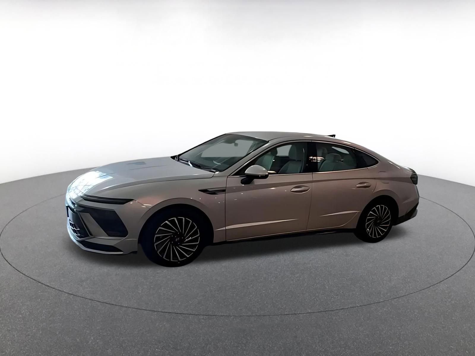 Thumbnail: 2025 Hyundai Sonata - 9