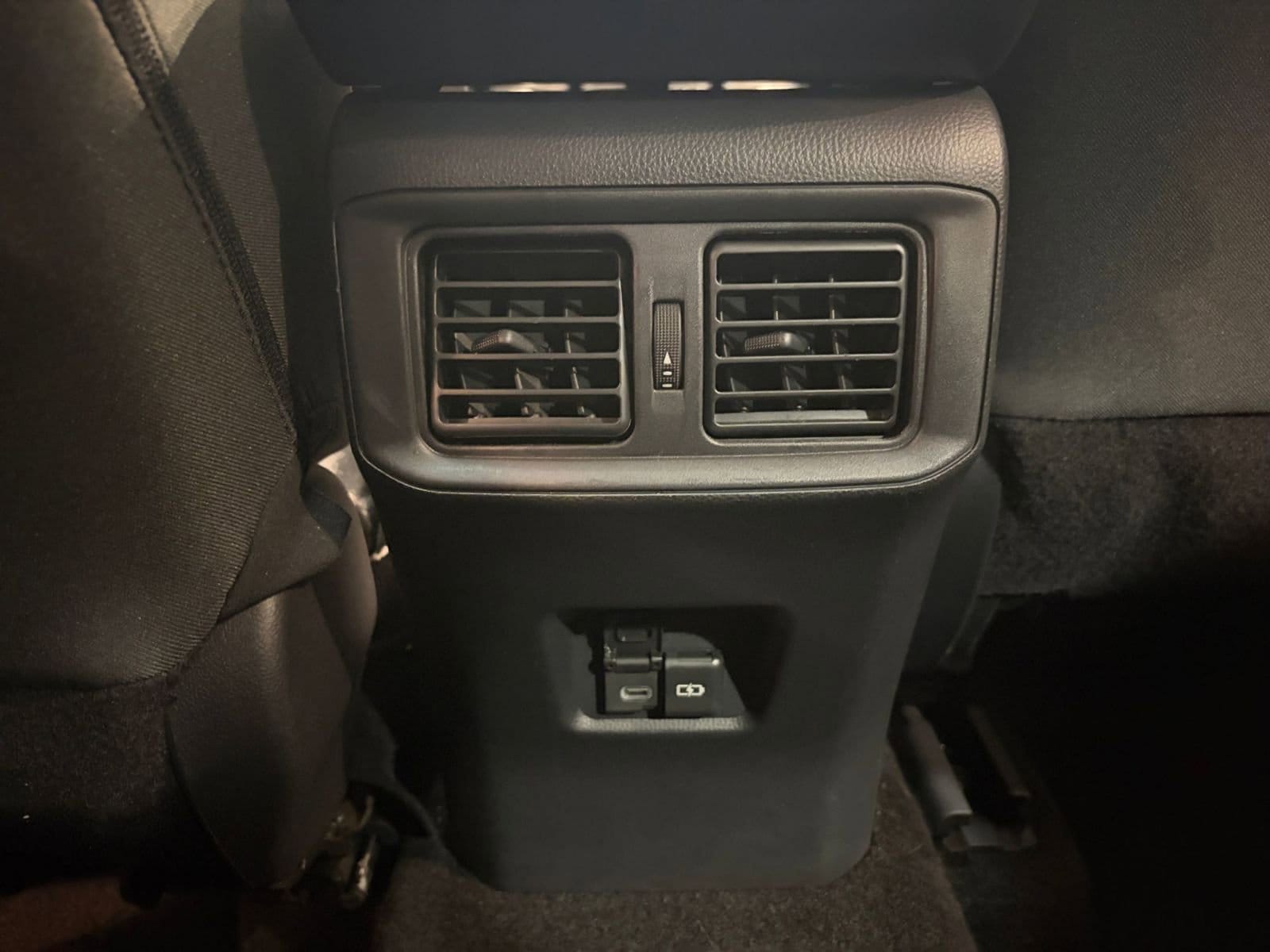 Thumbnail: 2025 Toyota RAV4 - 25