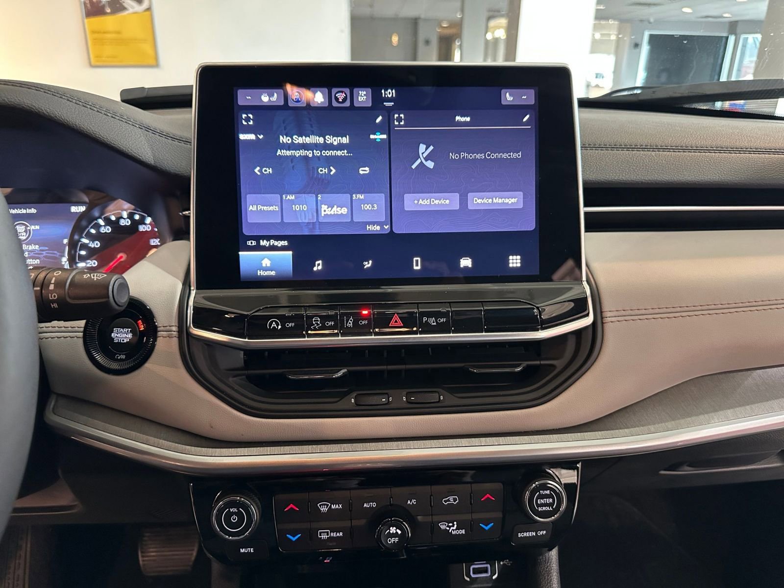 Thumbnail: 2025 Jeep Compass - 17