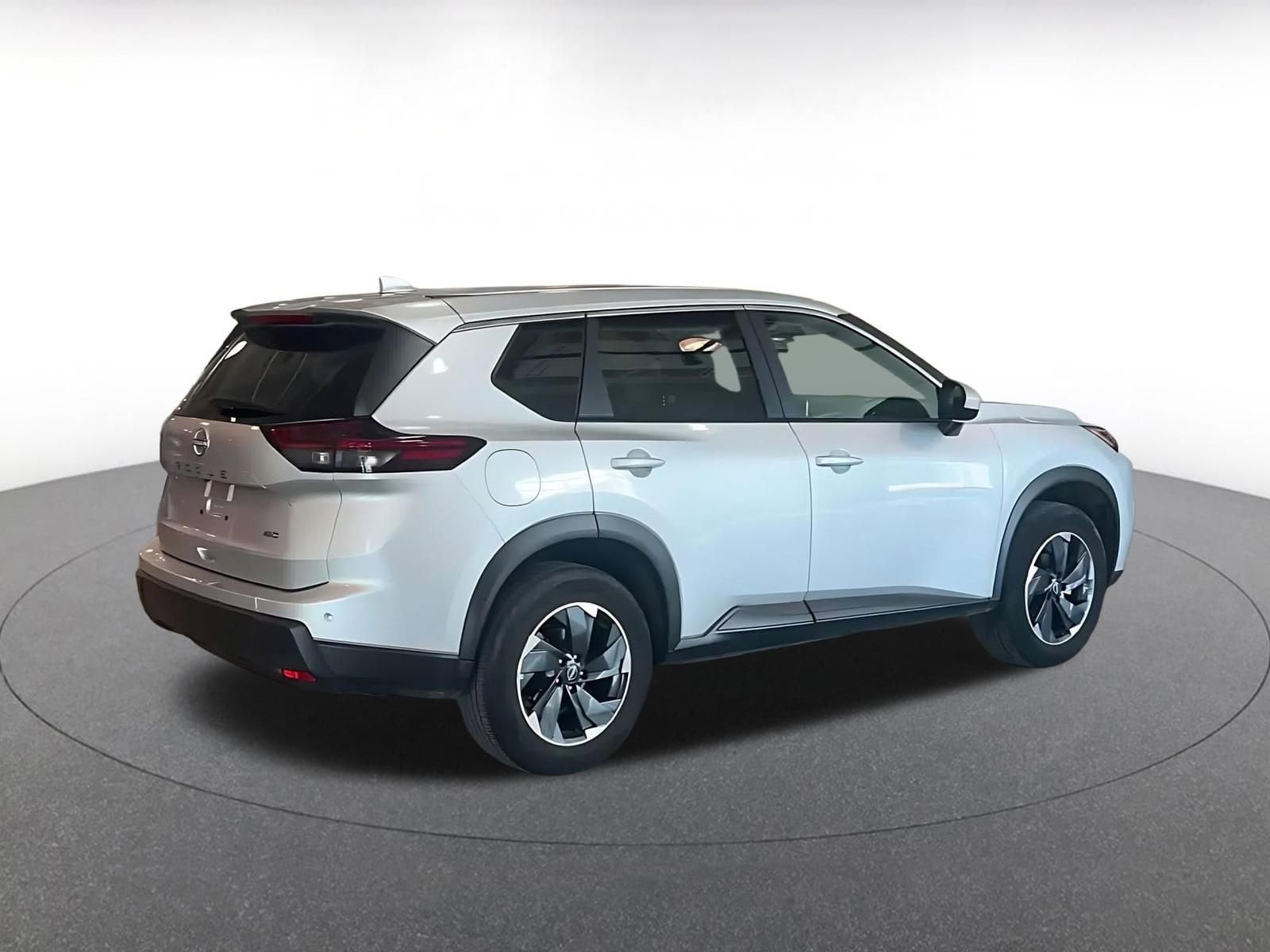Thumbnail: 2025 Nissan Rogue - 14