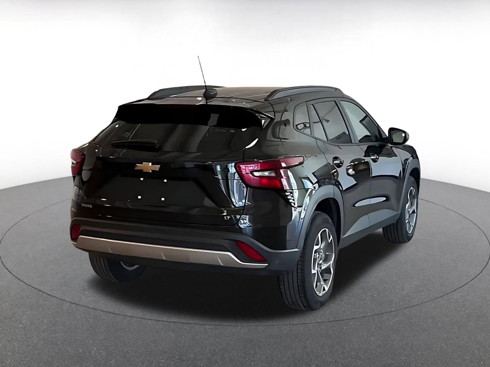 Thumbnail: 2025 Chevrolet Trax - 14