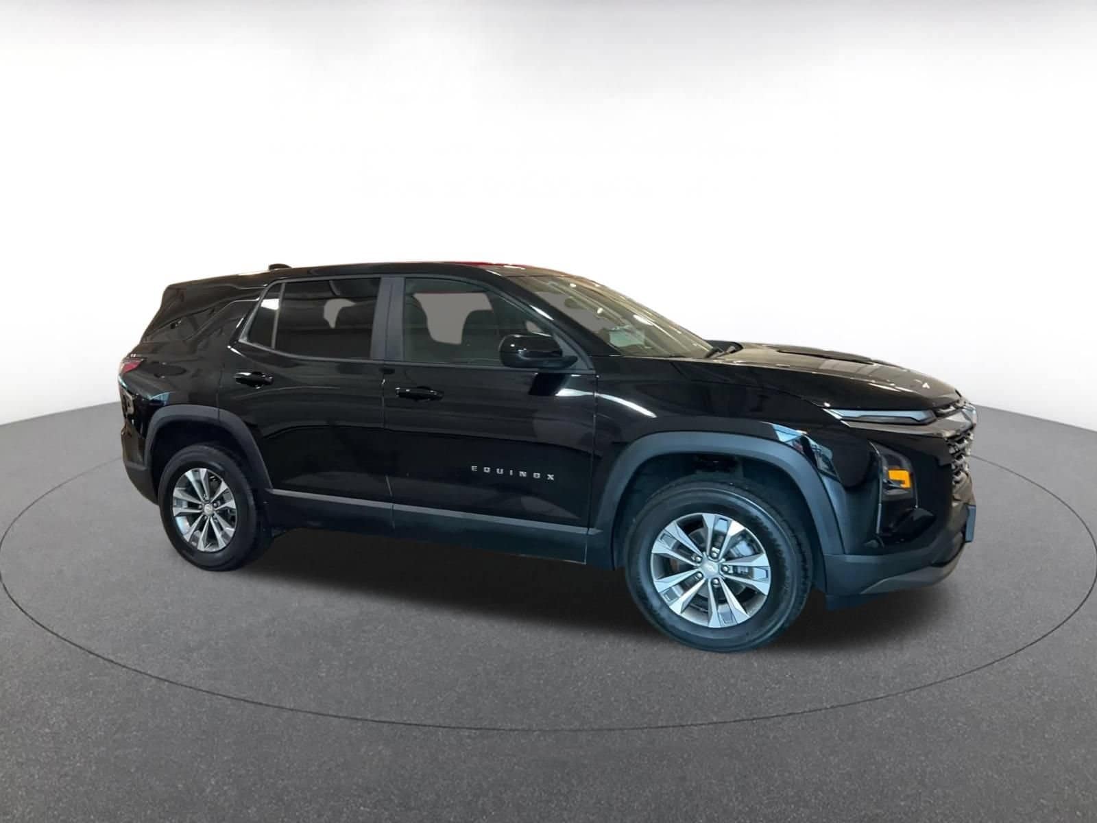 Thumbnail: 2025 Chevrolet Equinox - 2