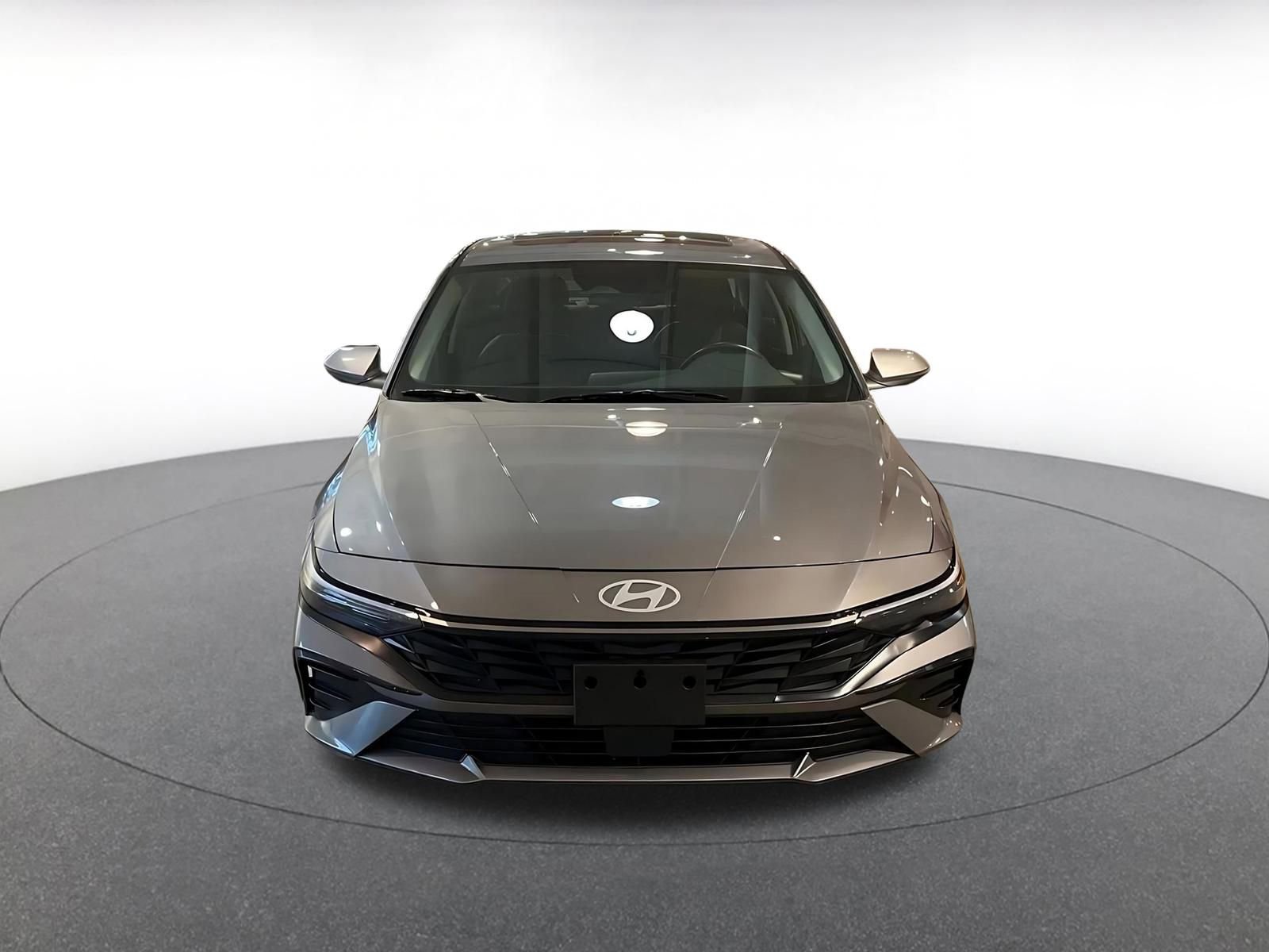 Thumbnail: 2025 Hyundai Elantra - 4