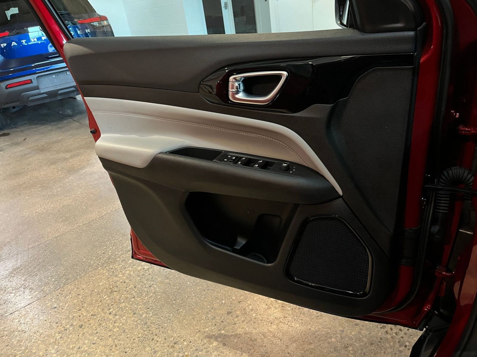 Thumbnail: 2025 Jeep Compass - 18