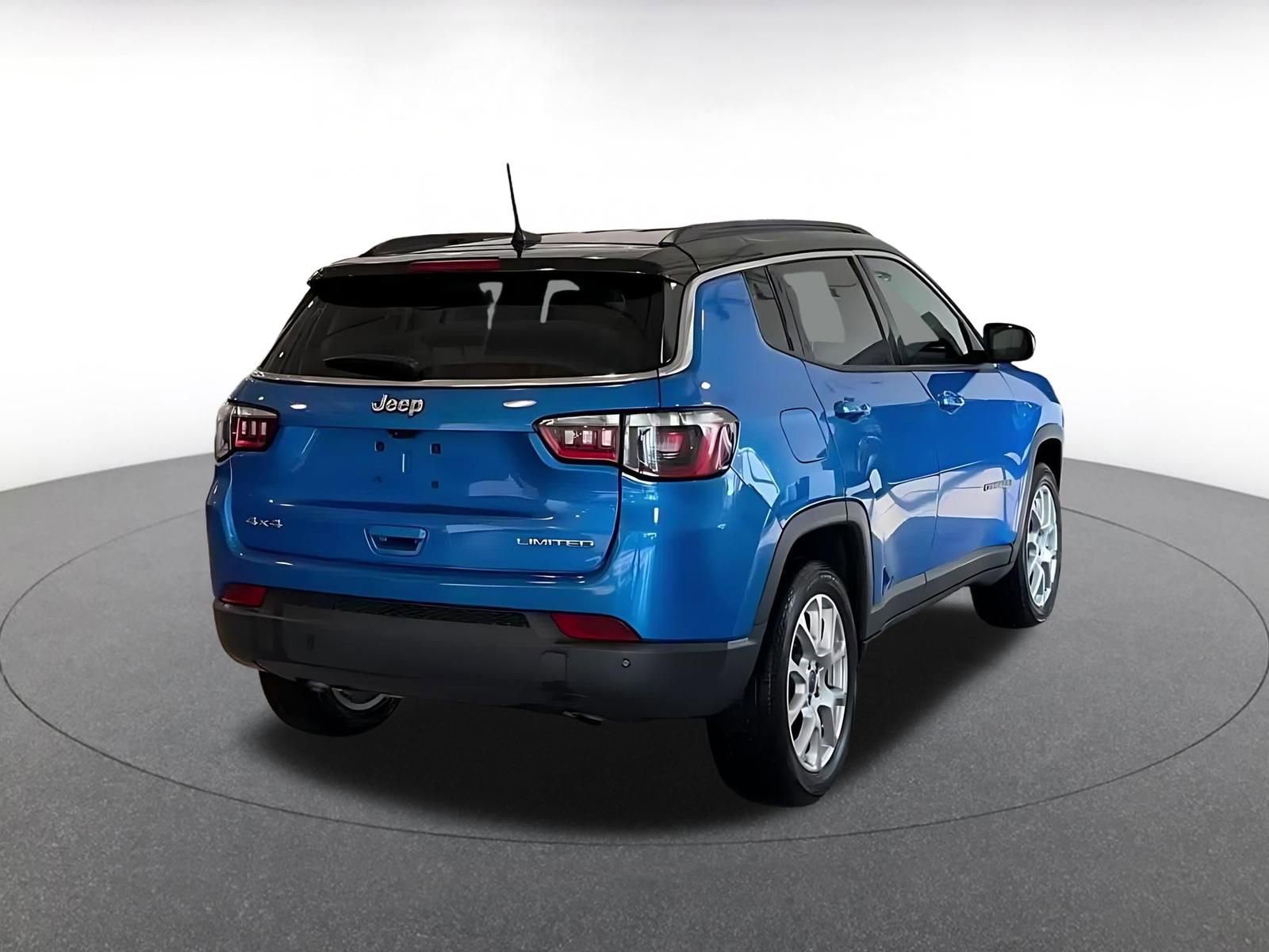 Thumbnail: 2025 Jeep Compass - 14