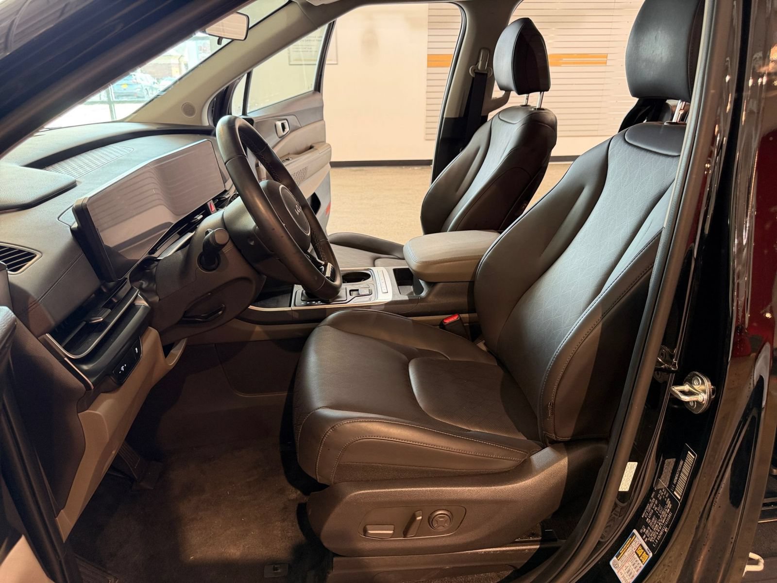 Thumbnail: 2026 Kia Carnival - 28