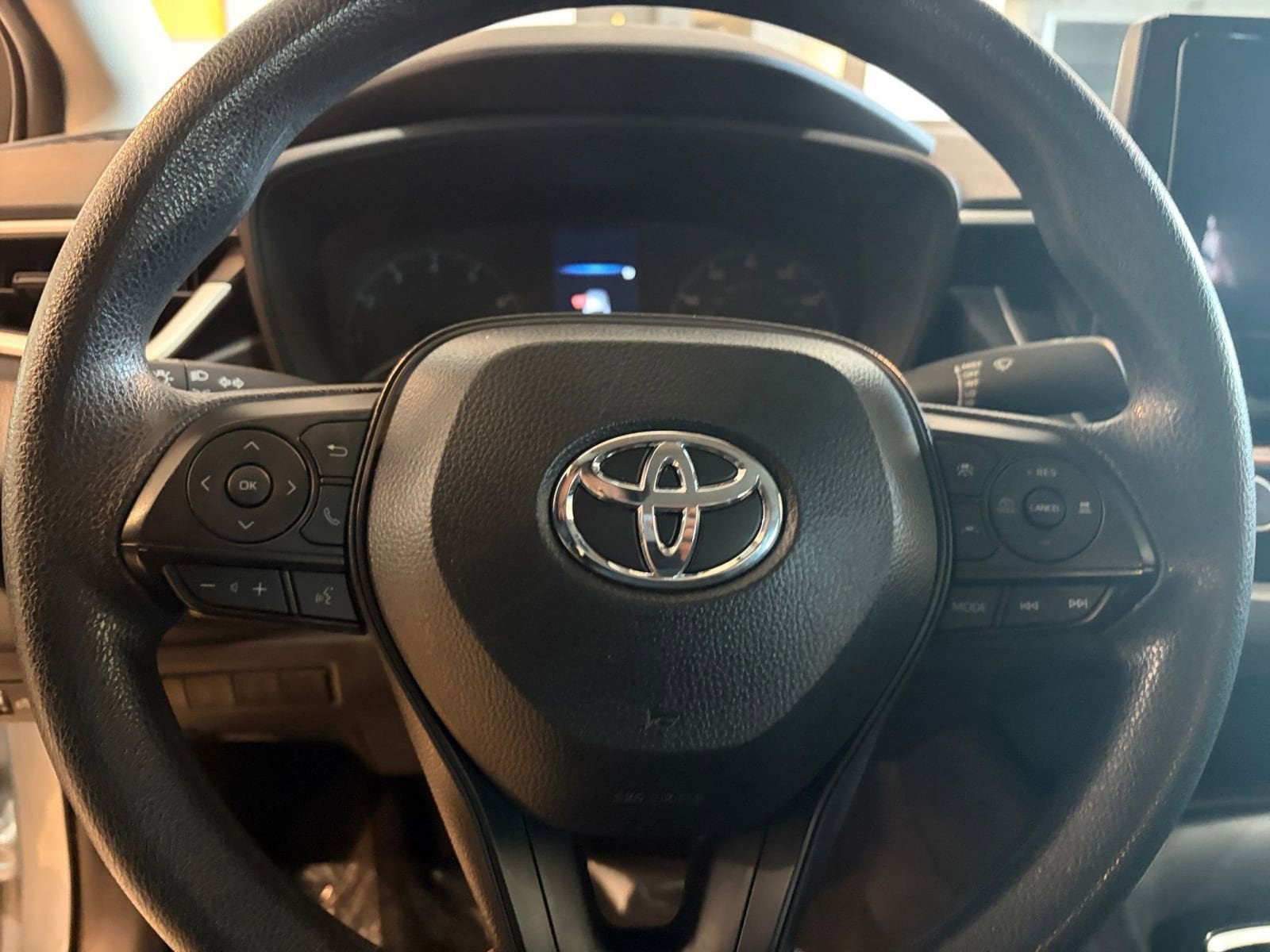 Thumbnail: 2025 Toyota Corolla - 27