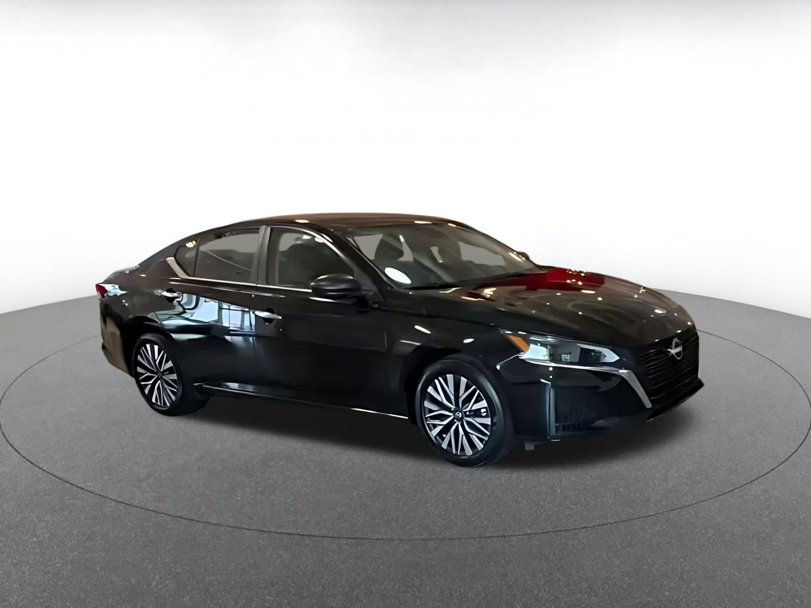 Thumbnail: 2025 Nissan Altima - 14