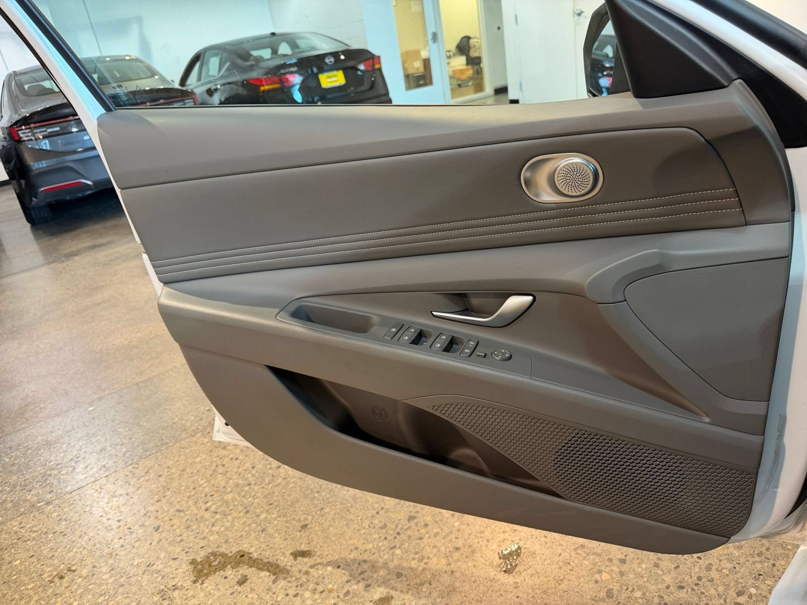 Thumbnail: 2025 Hyundai Elantra - 18
