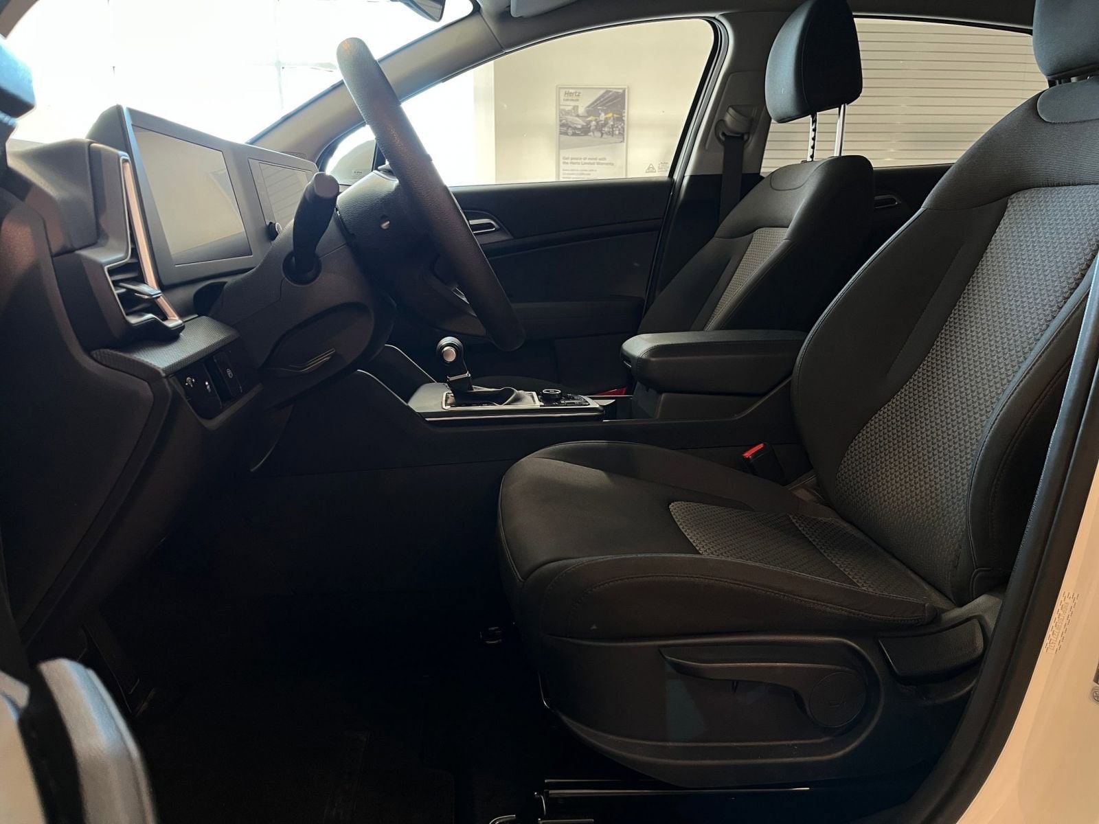 Thumbnail: 2024 Kia Sportage - 25