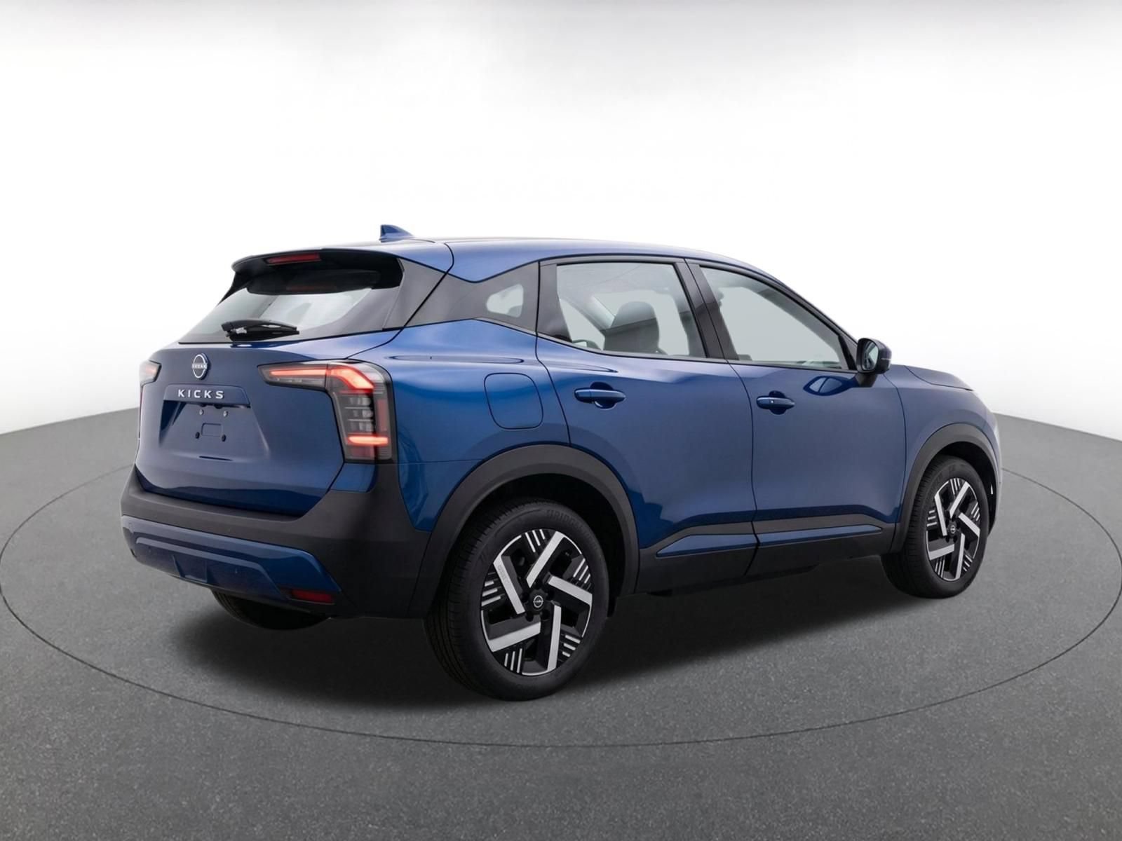 Thumbnail: 2026 Nissan Kicks - 9