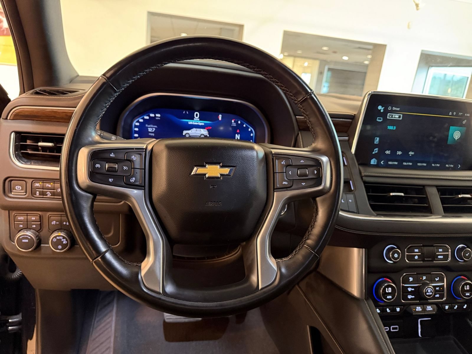 Thumbnail: 2023 Chevrolet Suburban - 28