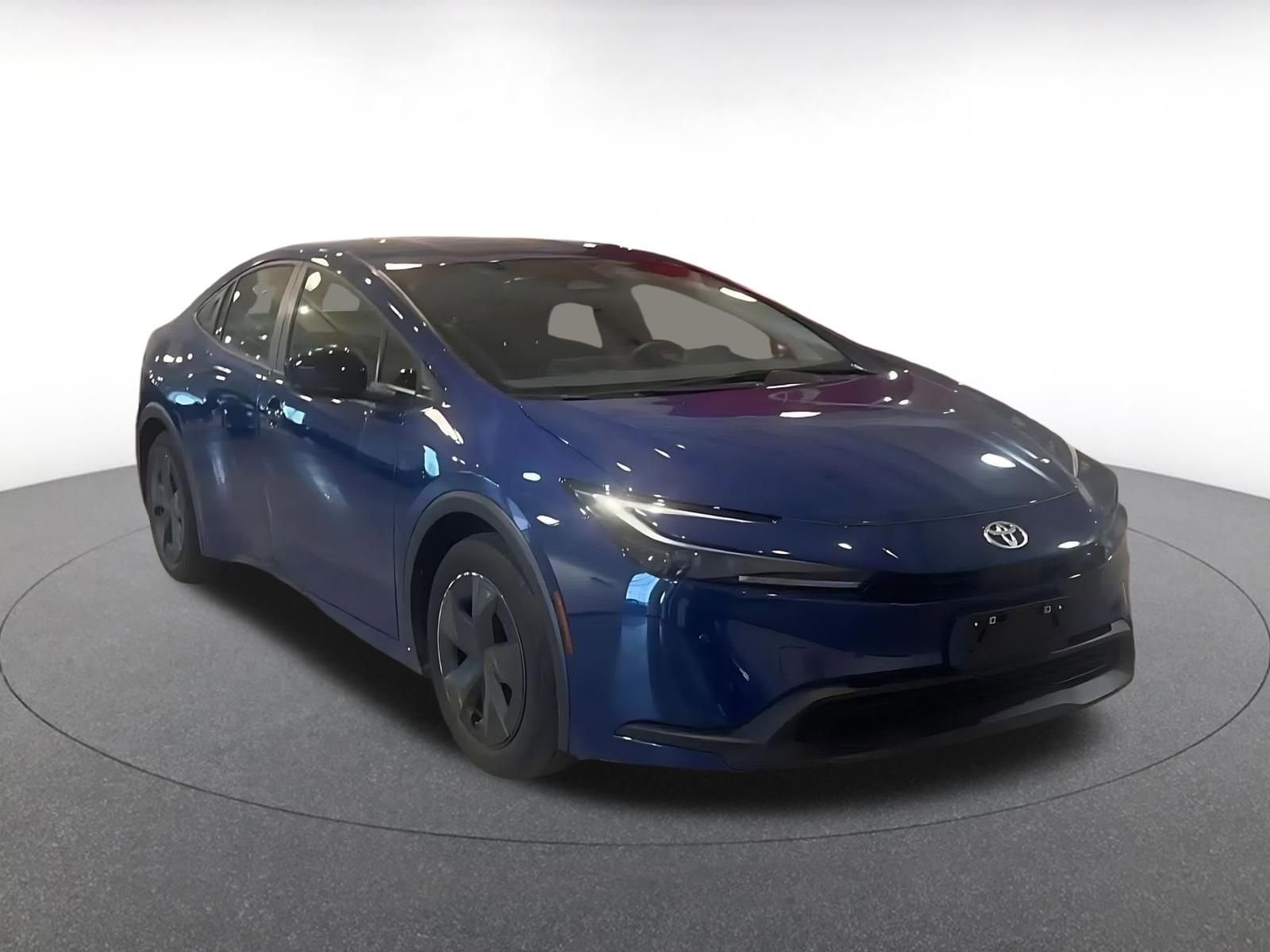 Thumbnail: 2025 Toyota Prius - 3